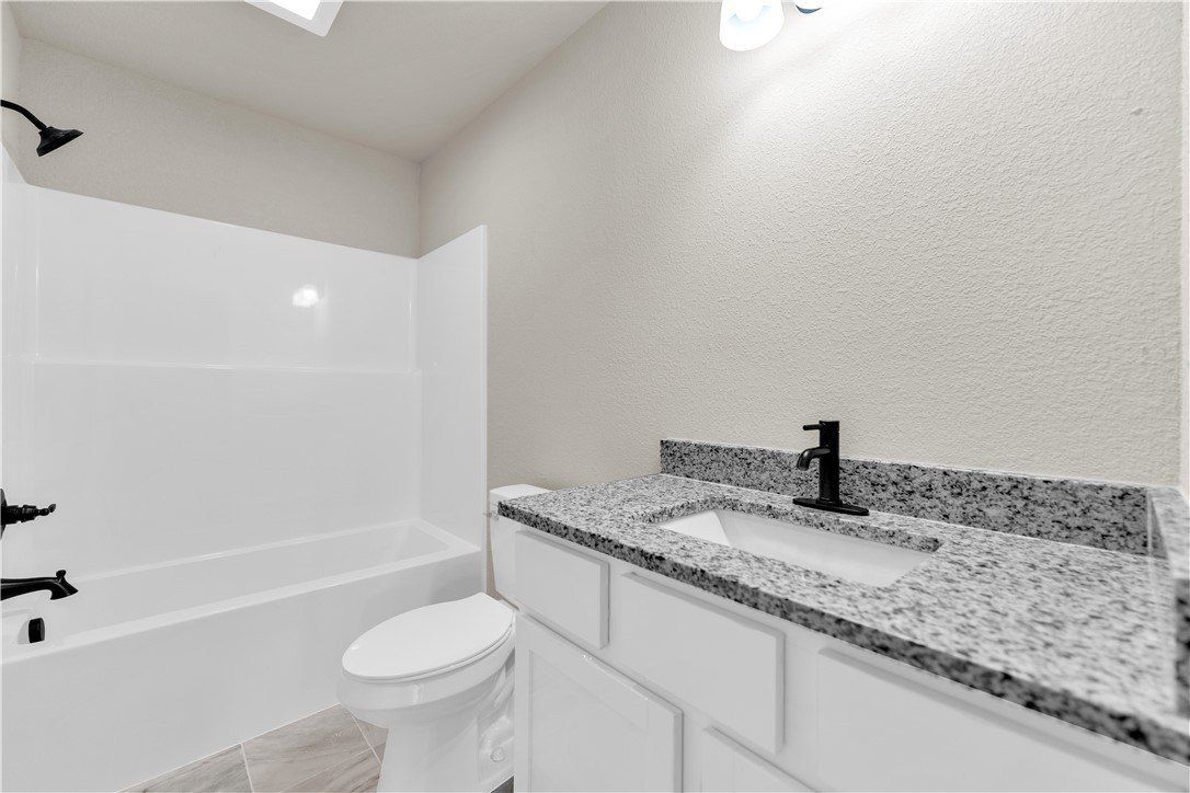 3251 E Kenwood Street. Siloam Springs, AR 72761