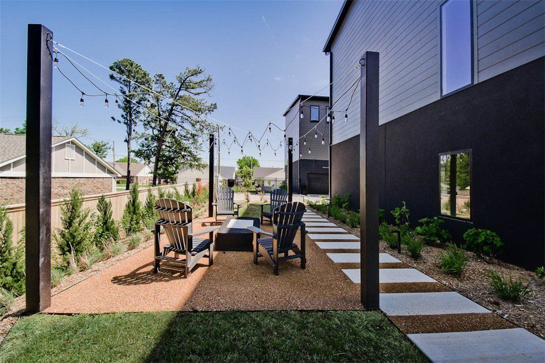 212 Nw 9Th Street. Bentonville, AR 72712