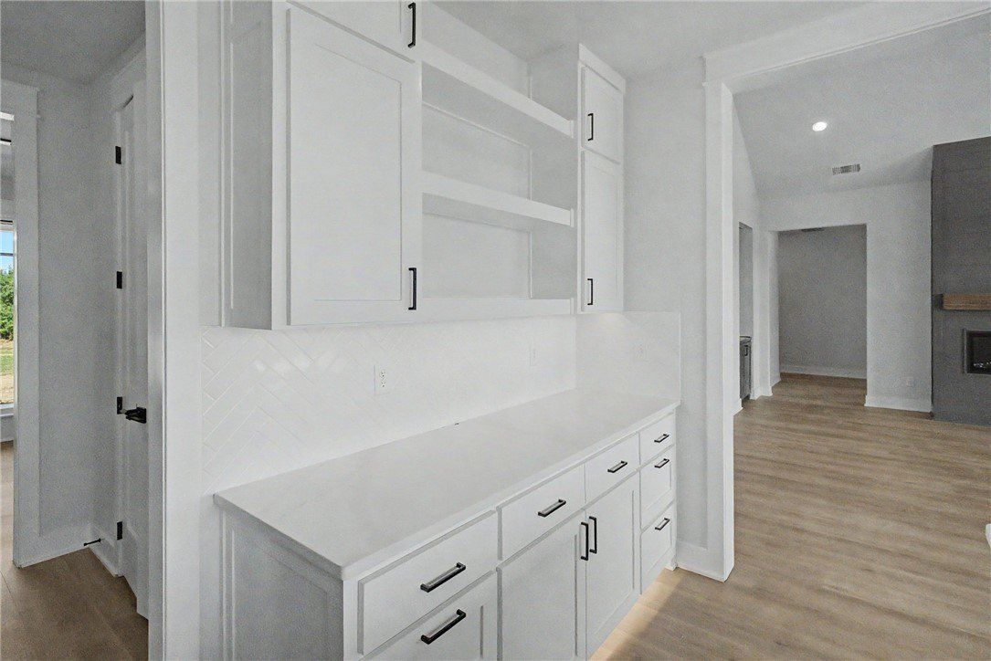 1618 Nw Digby. Gentry, AR 72734