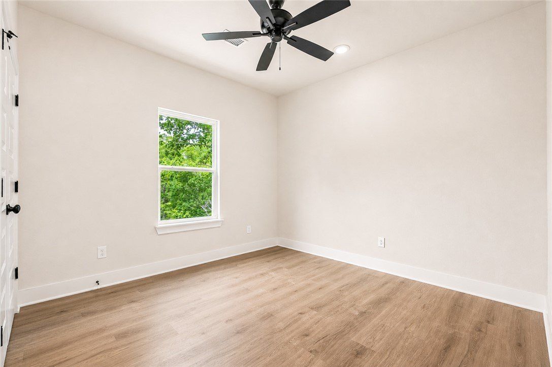 39 Taransay Circle. Bella Vista, AR 72715