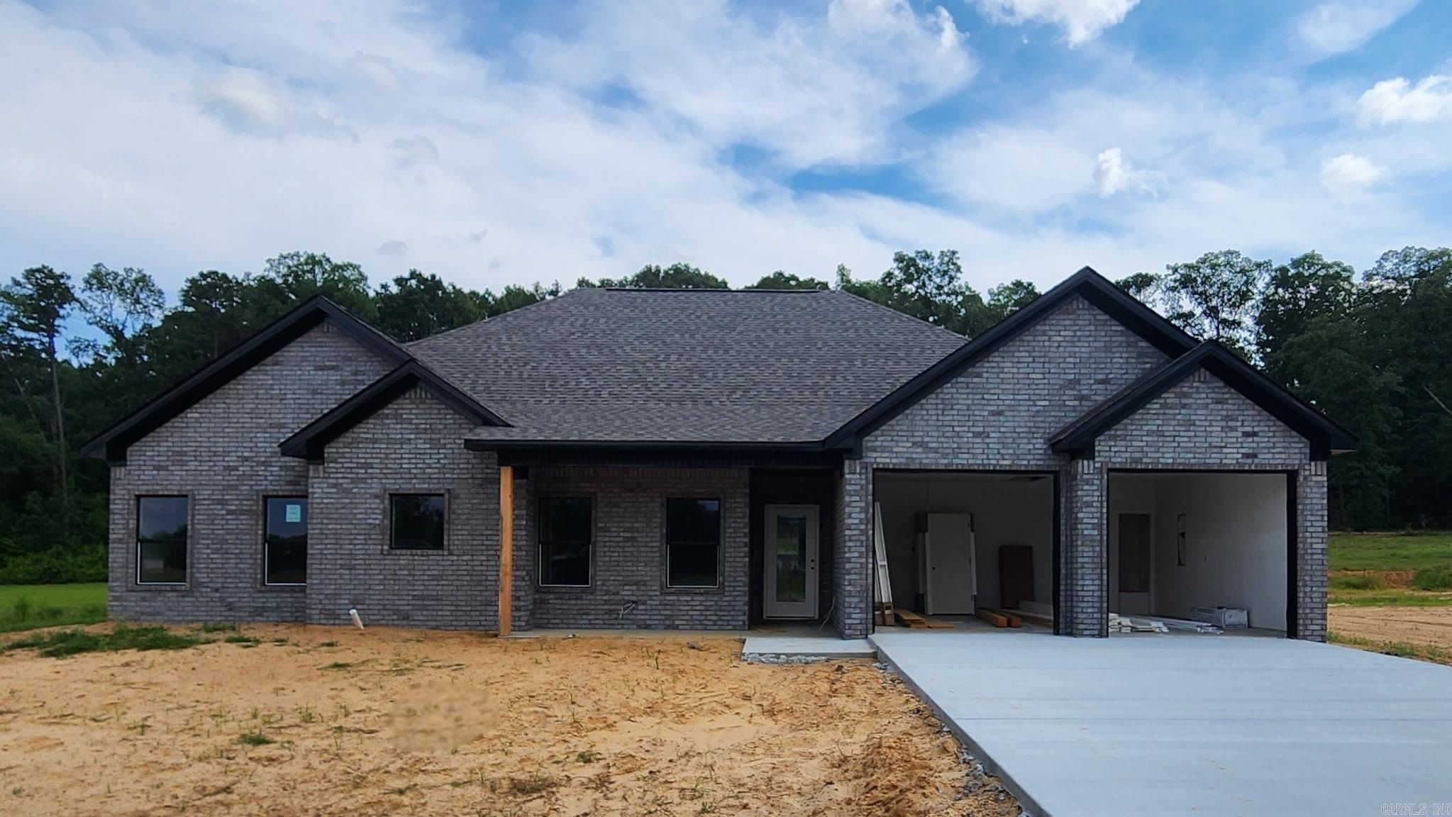 1136 Duke Drive. Bauxite, AR 72011