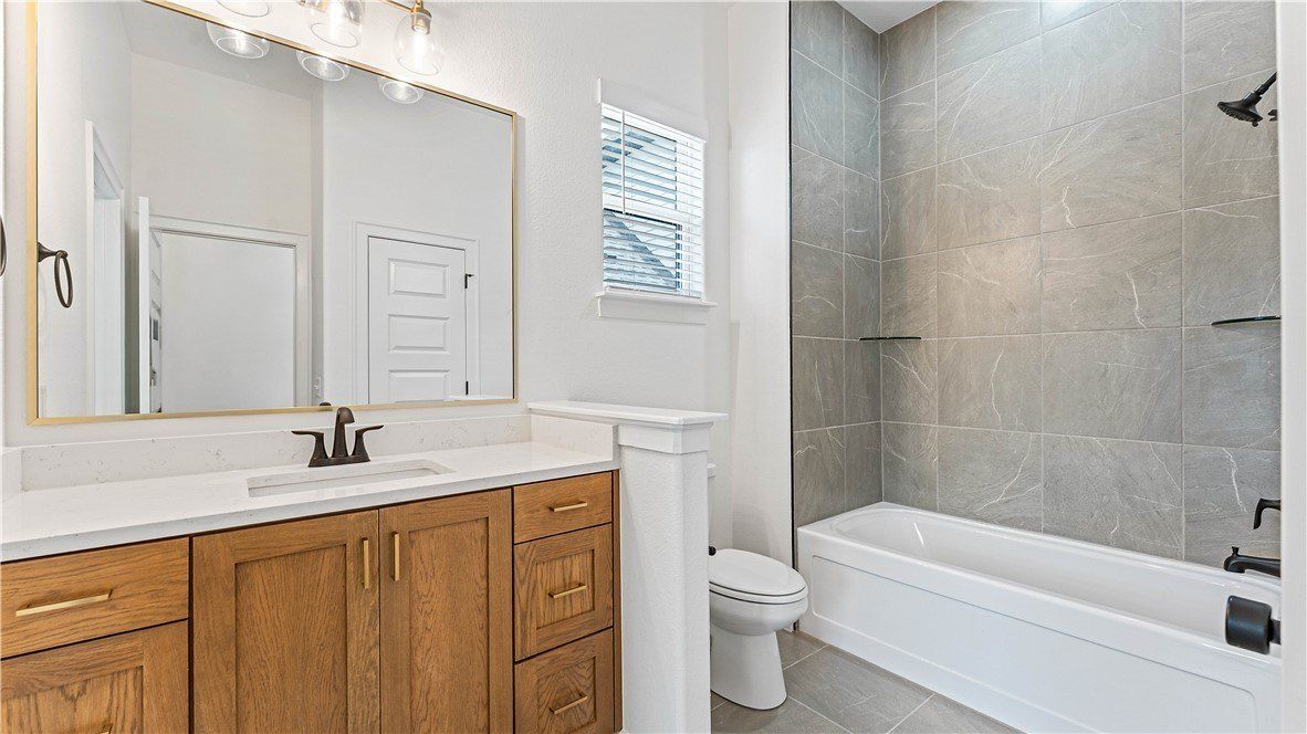 2512 N Crossover Road. Fayetteville, AR 72703