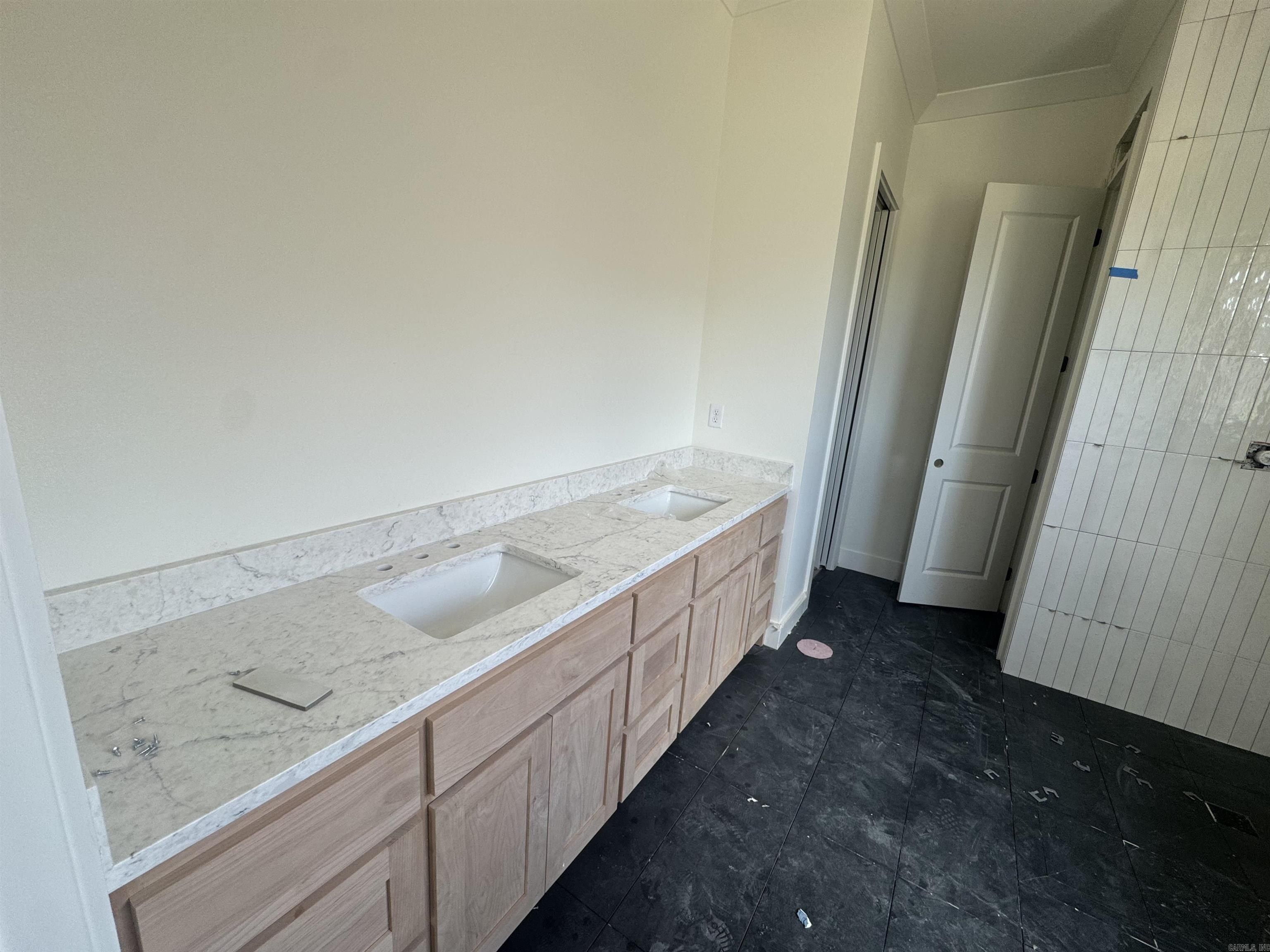 518 Corondelet Lane. Maumelle, AR 72113