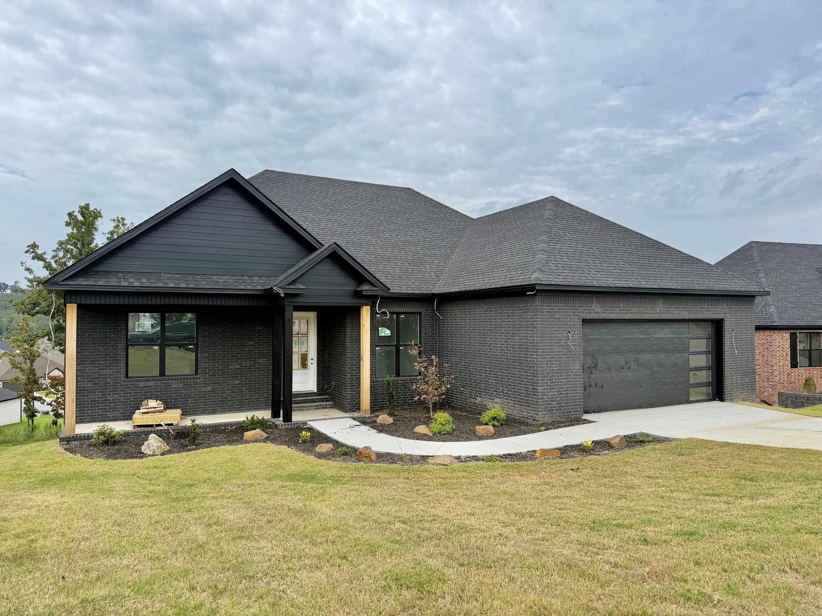 1189 Fern Ridge Road. Sherwood, AR 72120