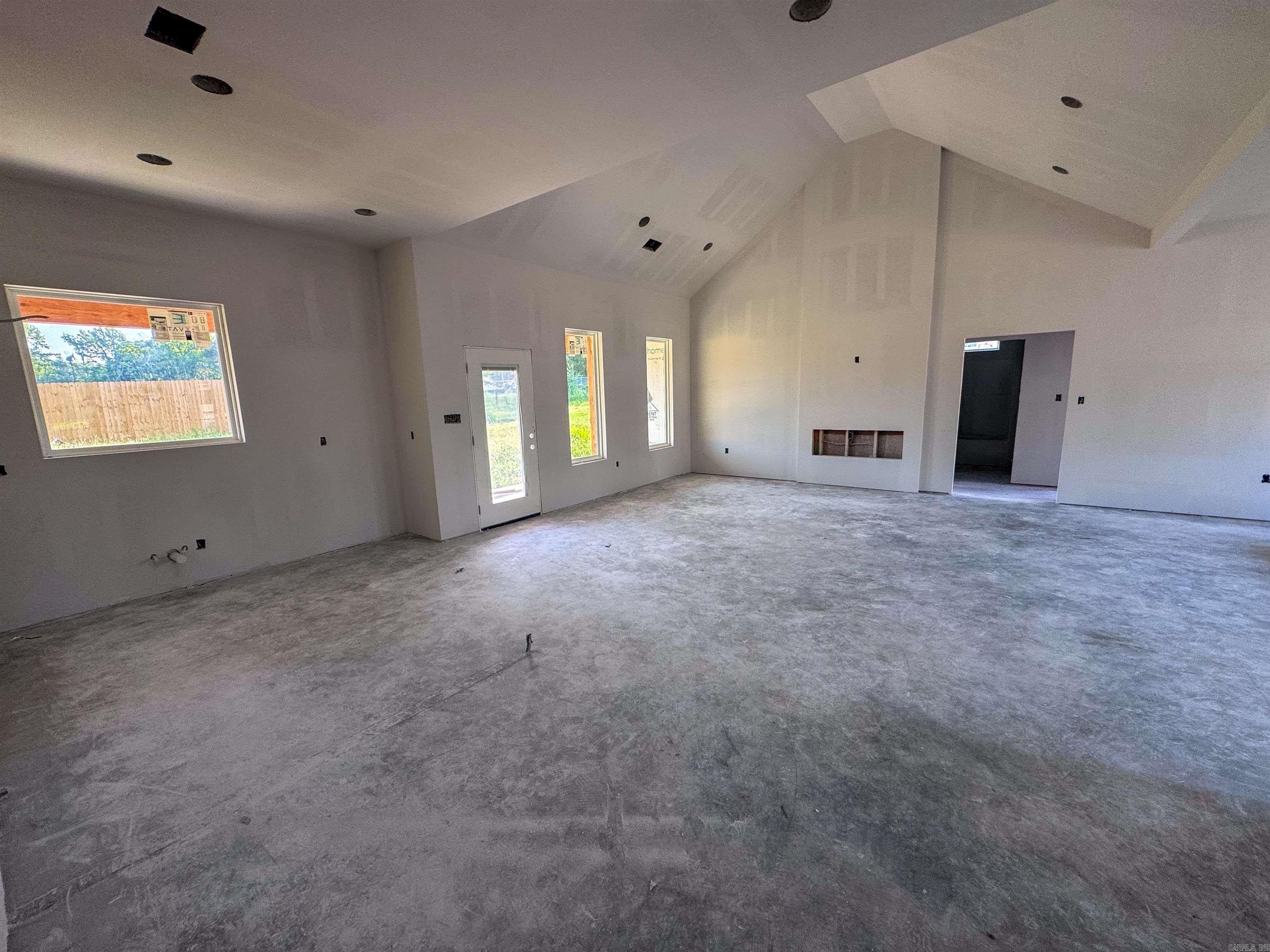 4846 Coronell Way. Alexander, AR 72002