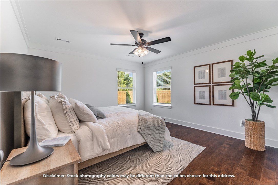 4354 W Cactus Place. Fayetteville, AR 72704