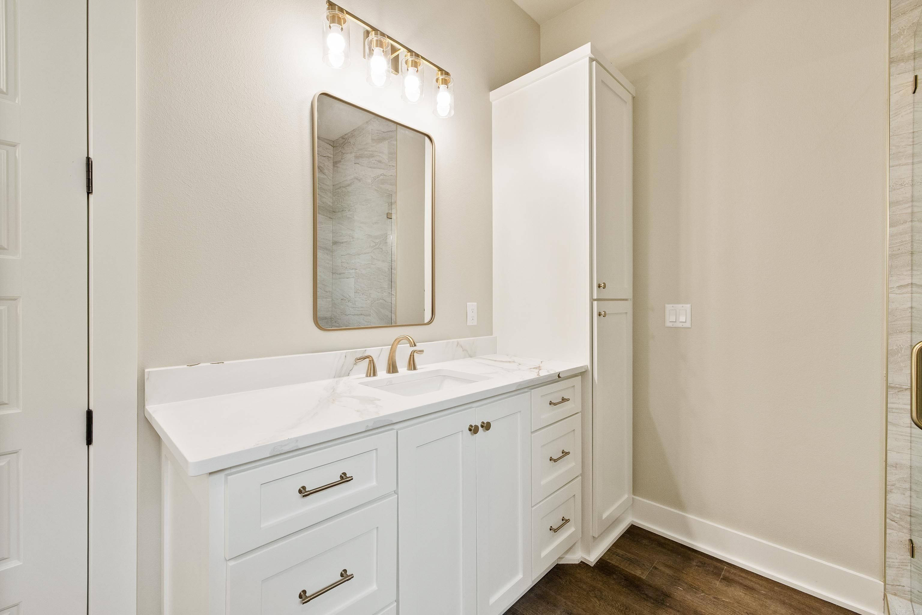 5 Nubarron Lane. Hot Springs Village, AR 71909