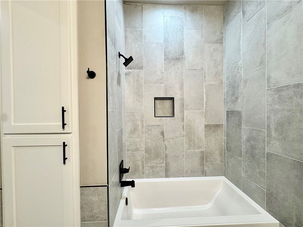 3600 Bearpaw Path. Bentonville, AR 72712