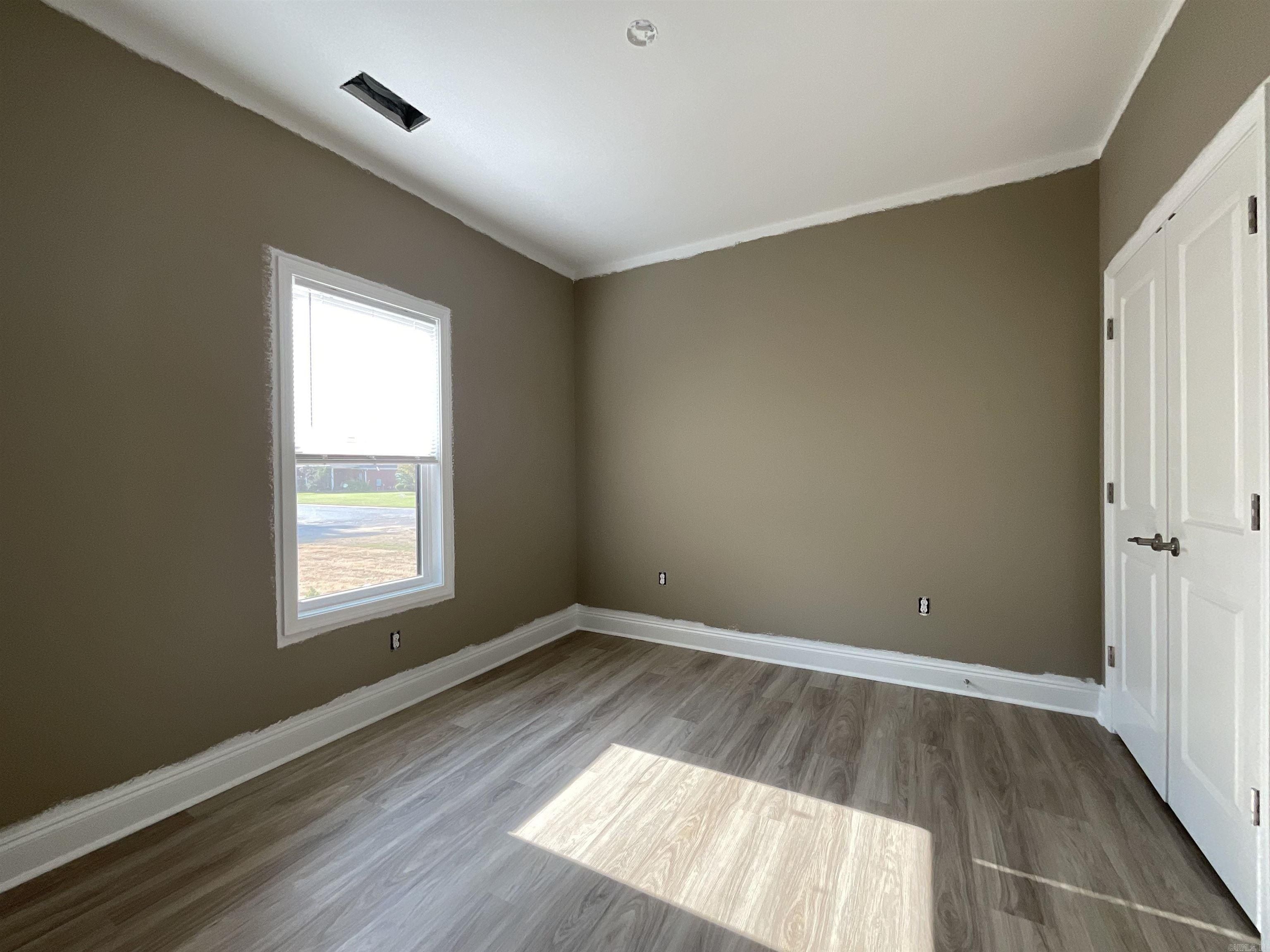 235 Kayla Lane. Lonoke, AR 72086