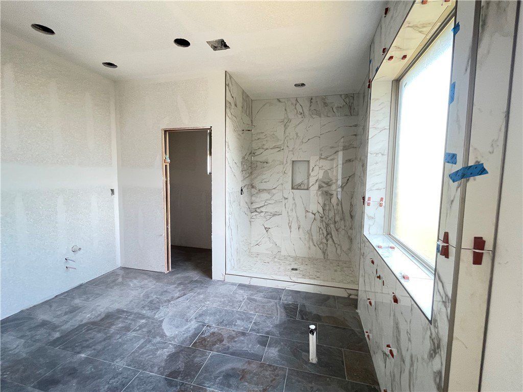 1039 Nw Vaughn Road. Bentonville, AR 72713