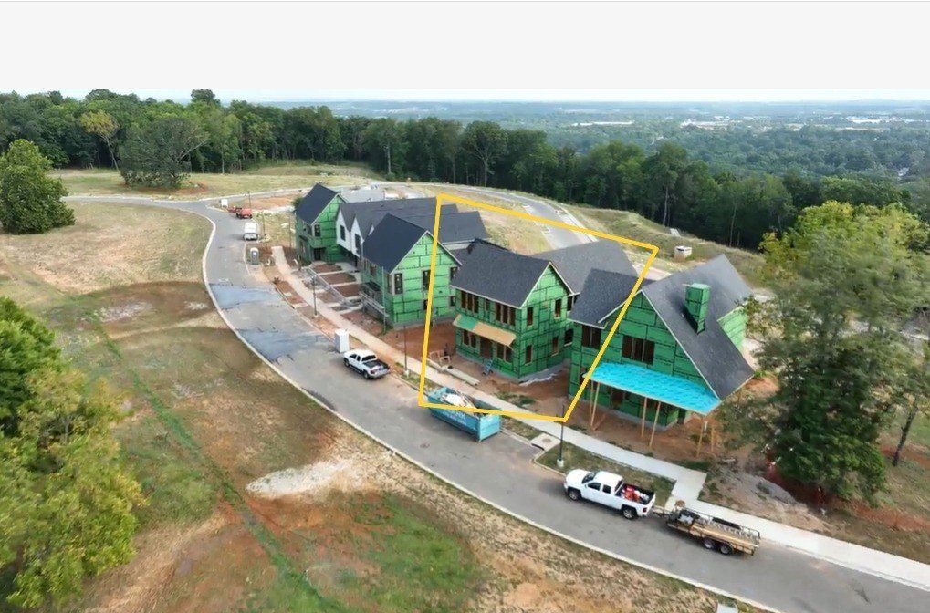 2318 W Markham. Fayetteville, AR 72701