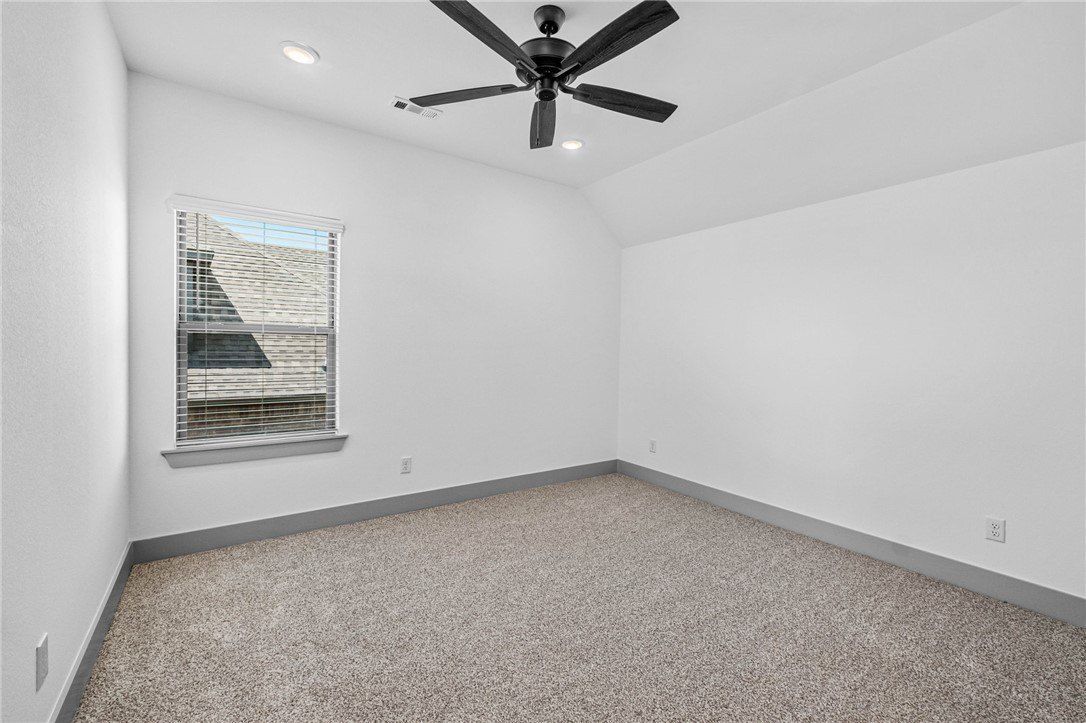 3003 Sw Little Elm Loop. Bentonville, AR 72713
