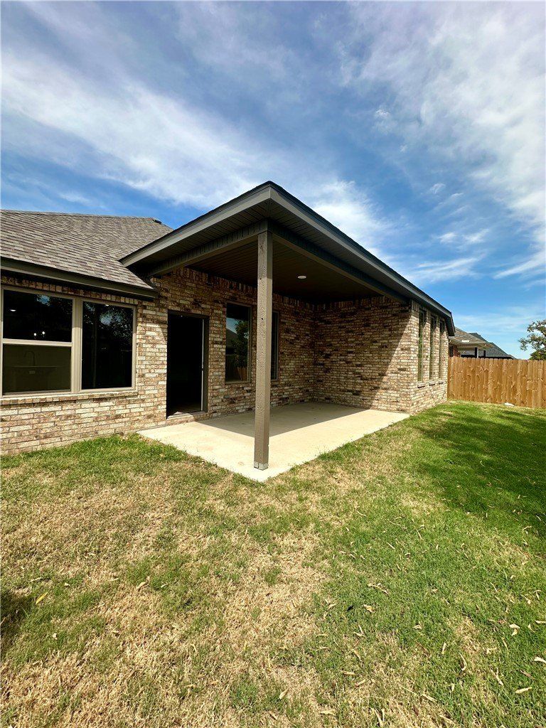 4596 W Triangle Street. Fayetteville, AR 72704