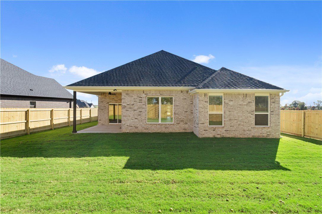 2124 Porter Street. Pea Ridge, AR 72751