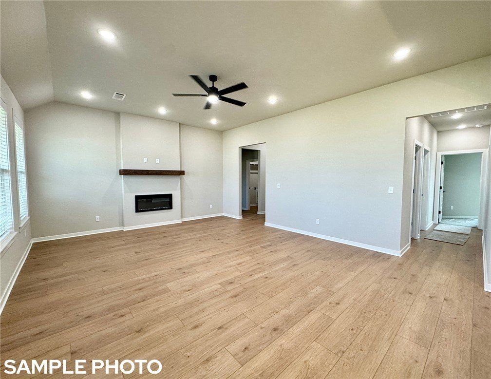 2709 Meditation Loop. Springdale, AR 72764