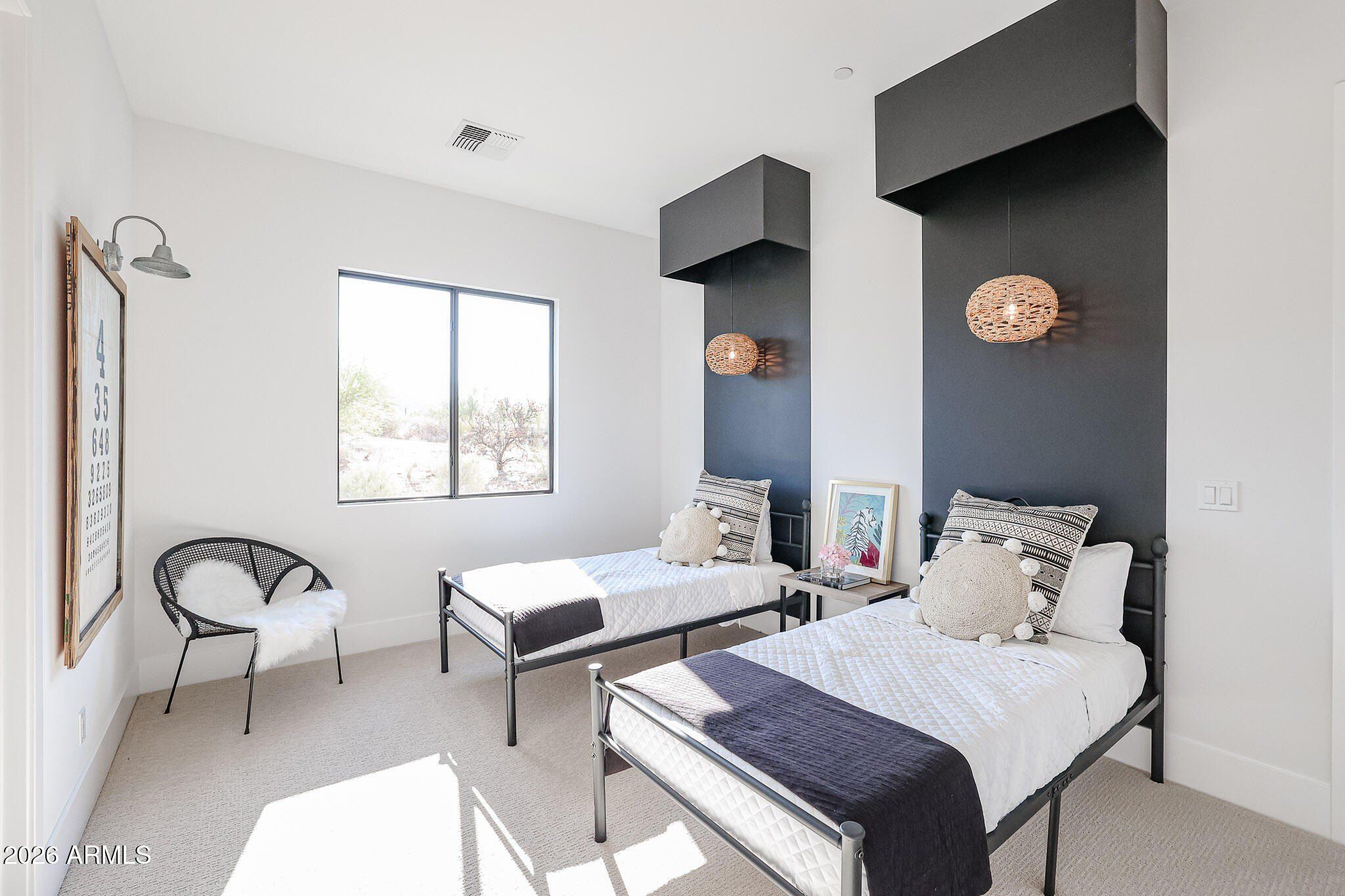 1708 E Creek Canyon Road. Phoenix, AZ 85086