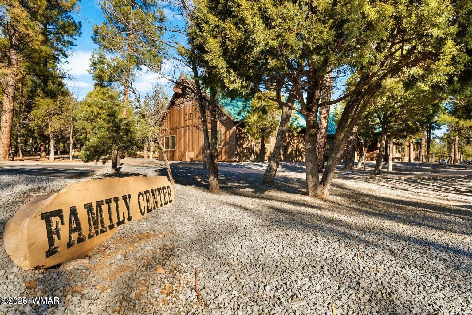 3950 W Hawthorn Road. Show Low, AZ 85901