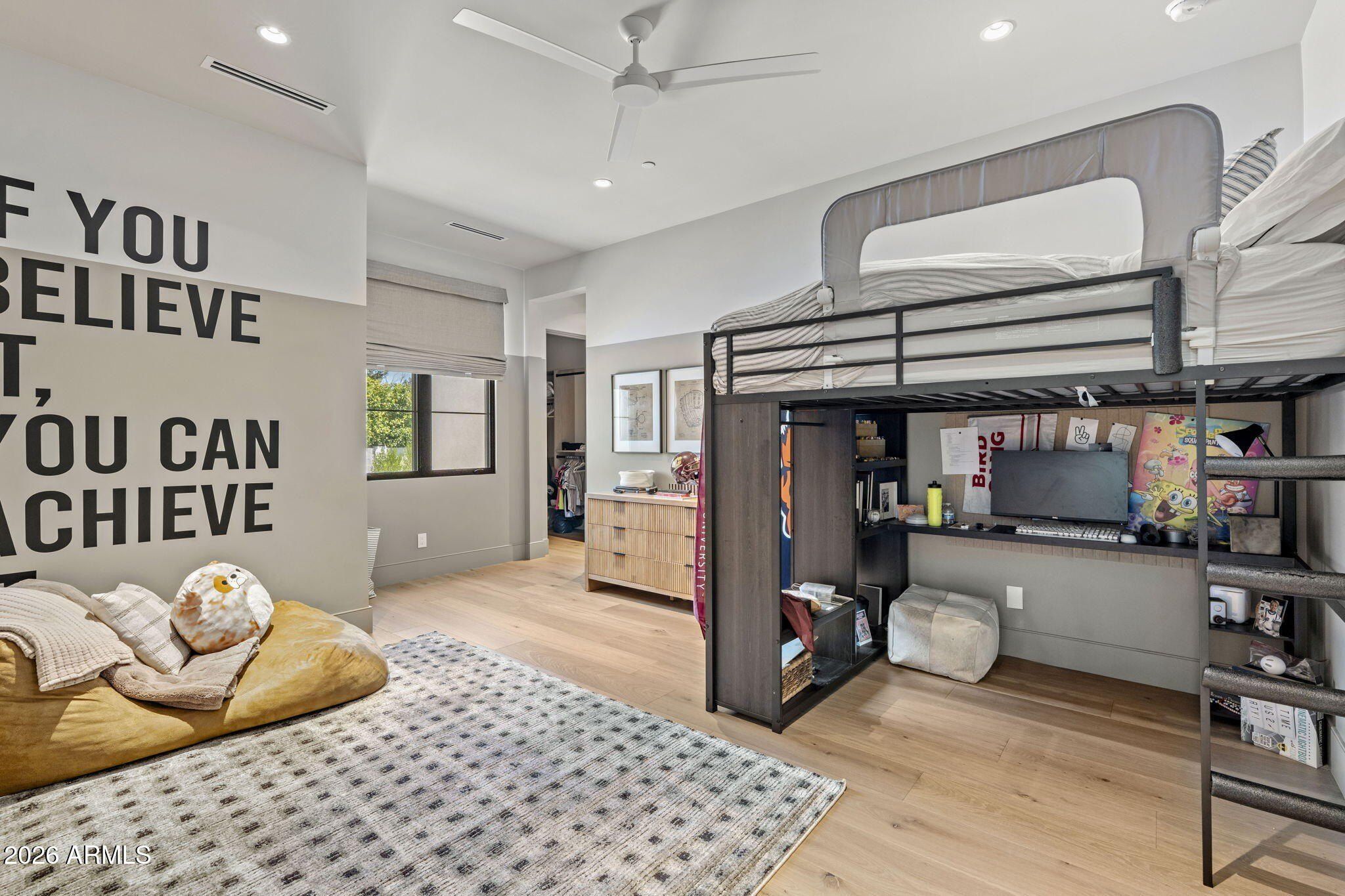 7700 N Invergordon Road. Paradise Valley, AZ 85253