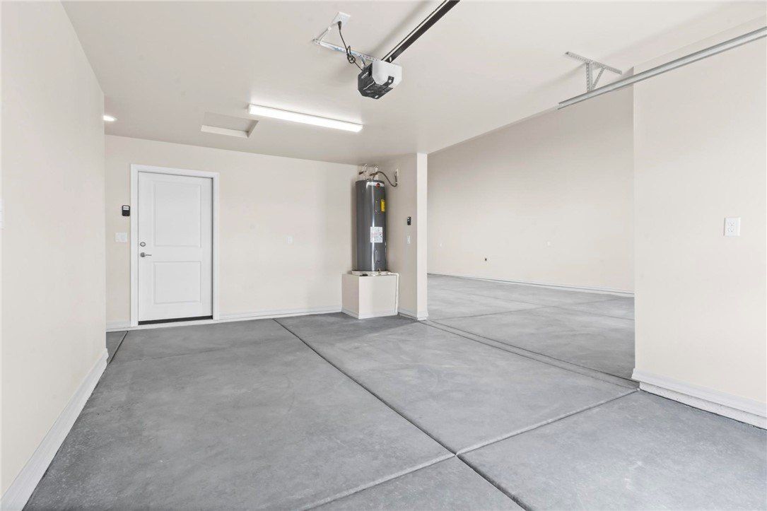 3340 N Higley Road. Golden Valley, AZ 86413
