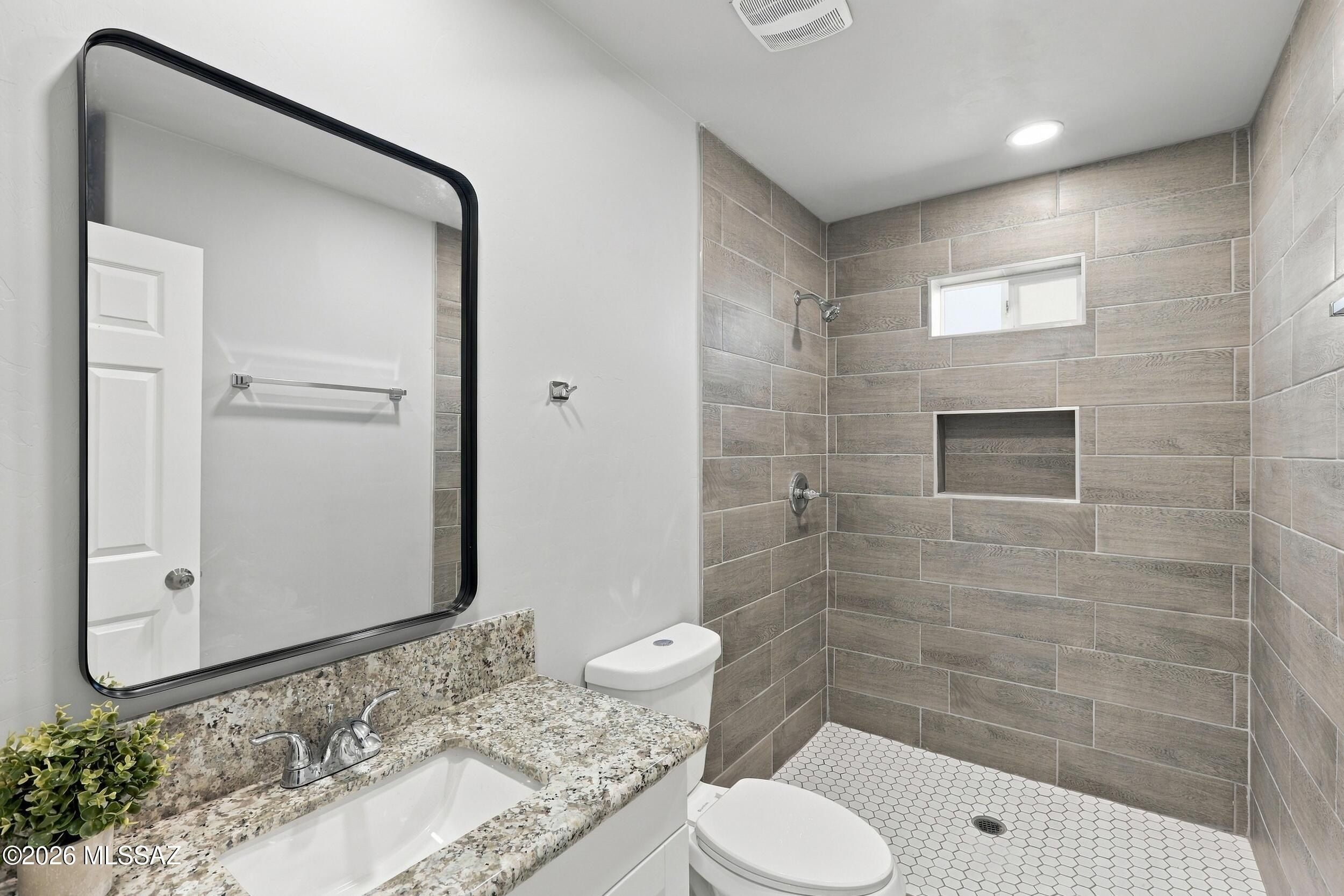 142 S Montgomery Avenue. Corona de Tucson, AZ 85641