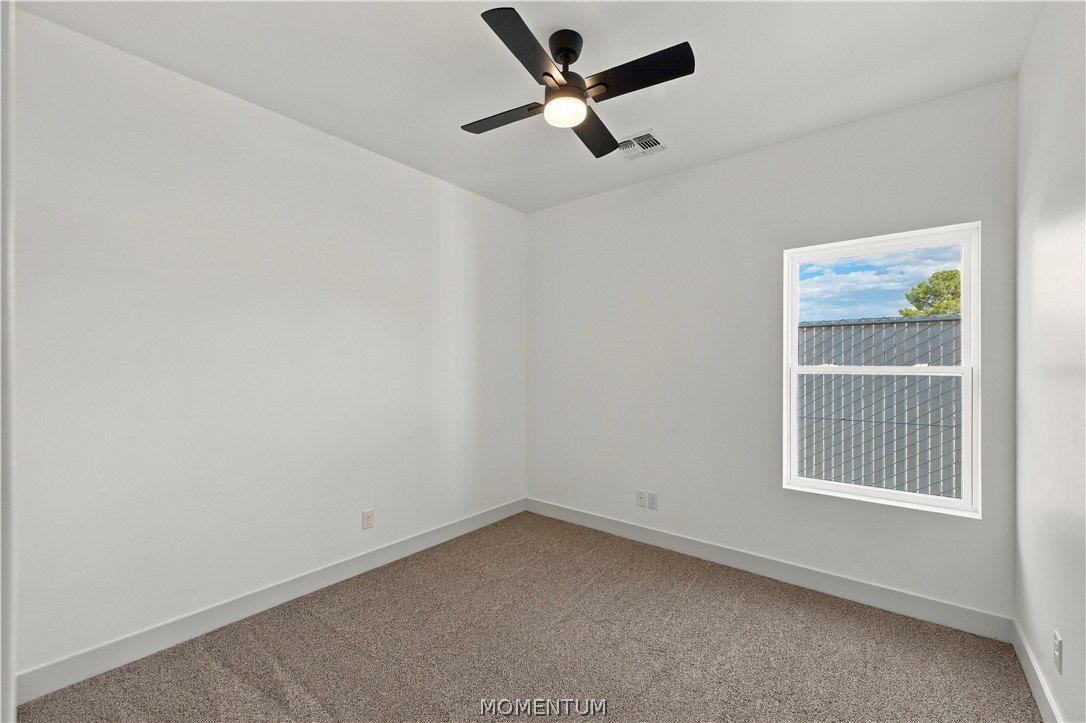 3158 E Suffock Avenue. Kingman, AZ 86409