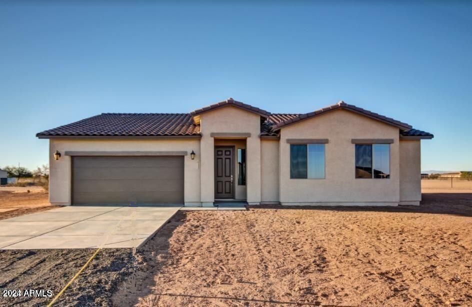 6298 S Dean Road. Buckeye, AZ 85326