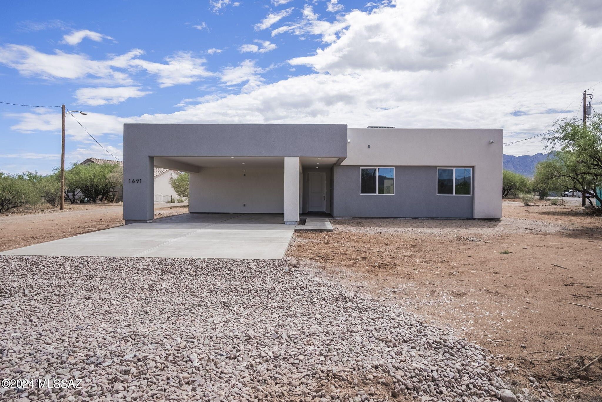 1691 Ruido Court. Rio Rico, AZ 85648