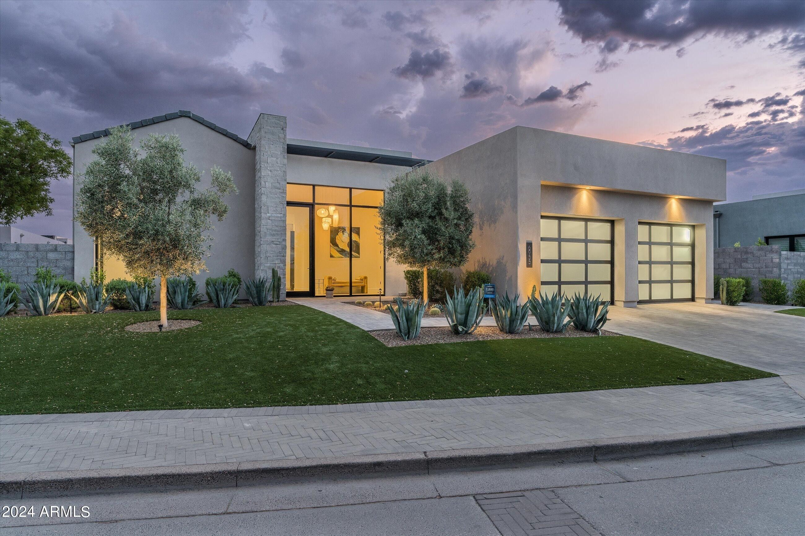 6955 E Joshua Tree Lane. Paradise Valley, AZ 85253