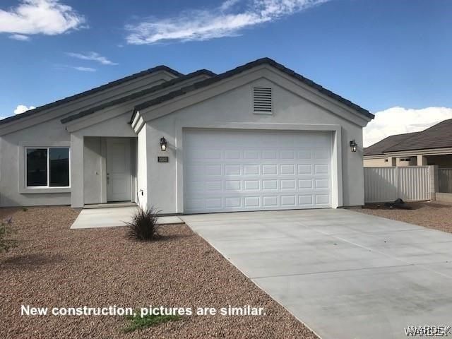 3286 E Coarra Drive. Kingman, AZ 86409