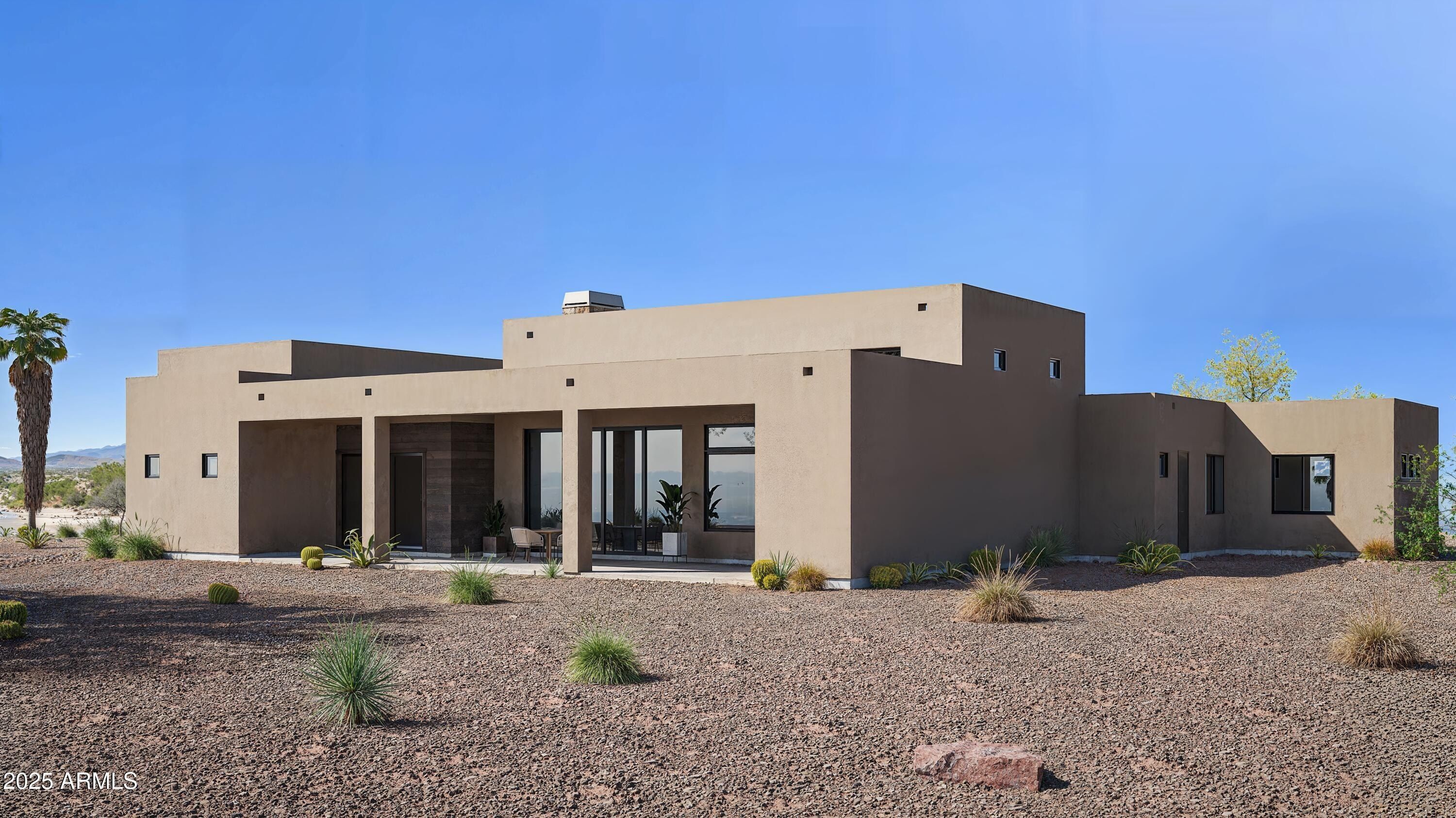 532 E Paint Your Wagon Trail. Phoenix, AZ 85085