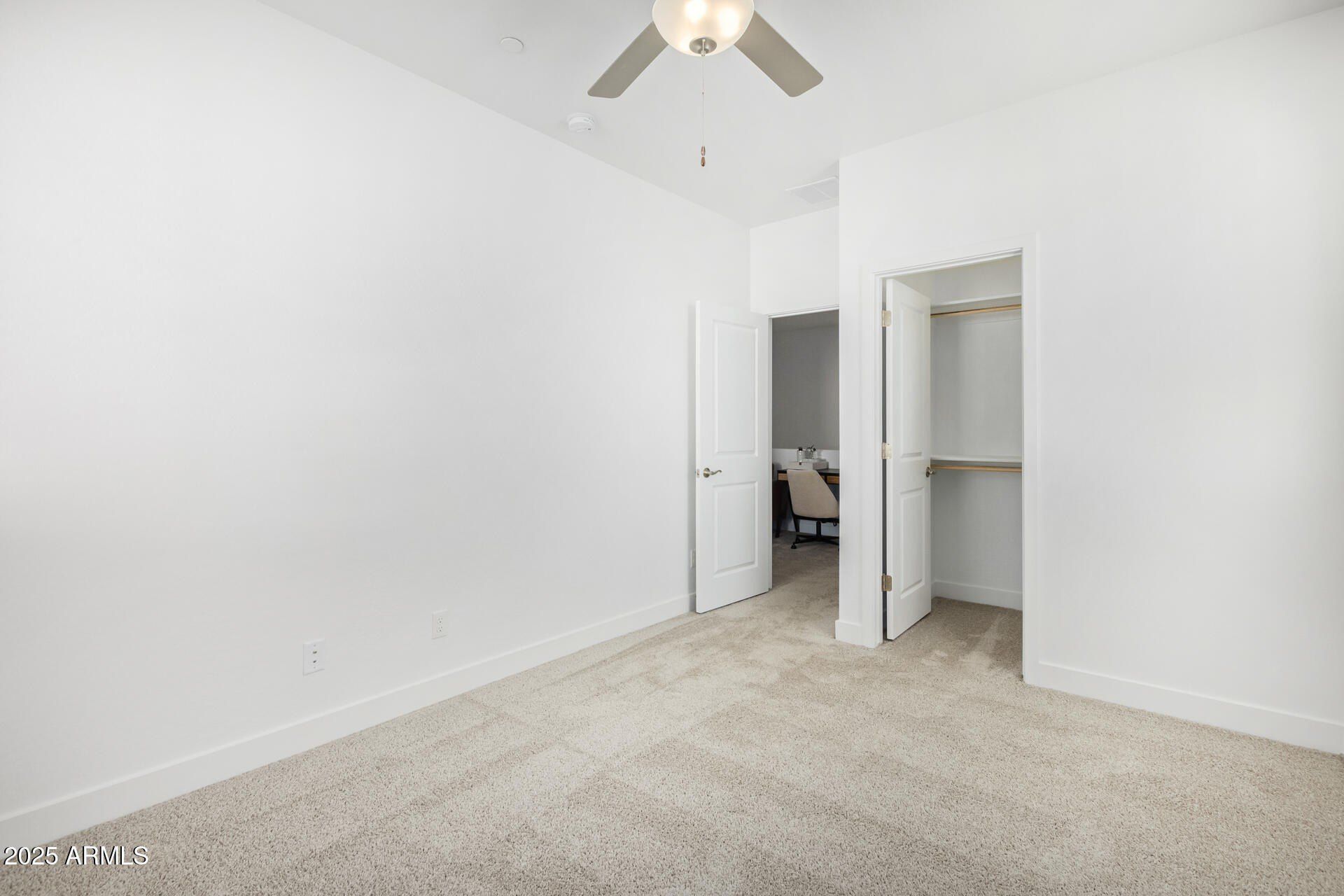 669 E Scenic Street. Apache Junction, AZ 85119