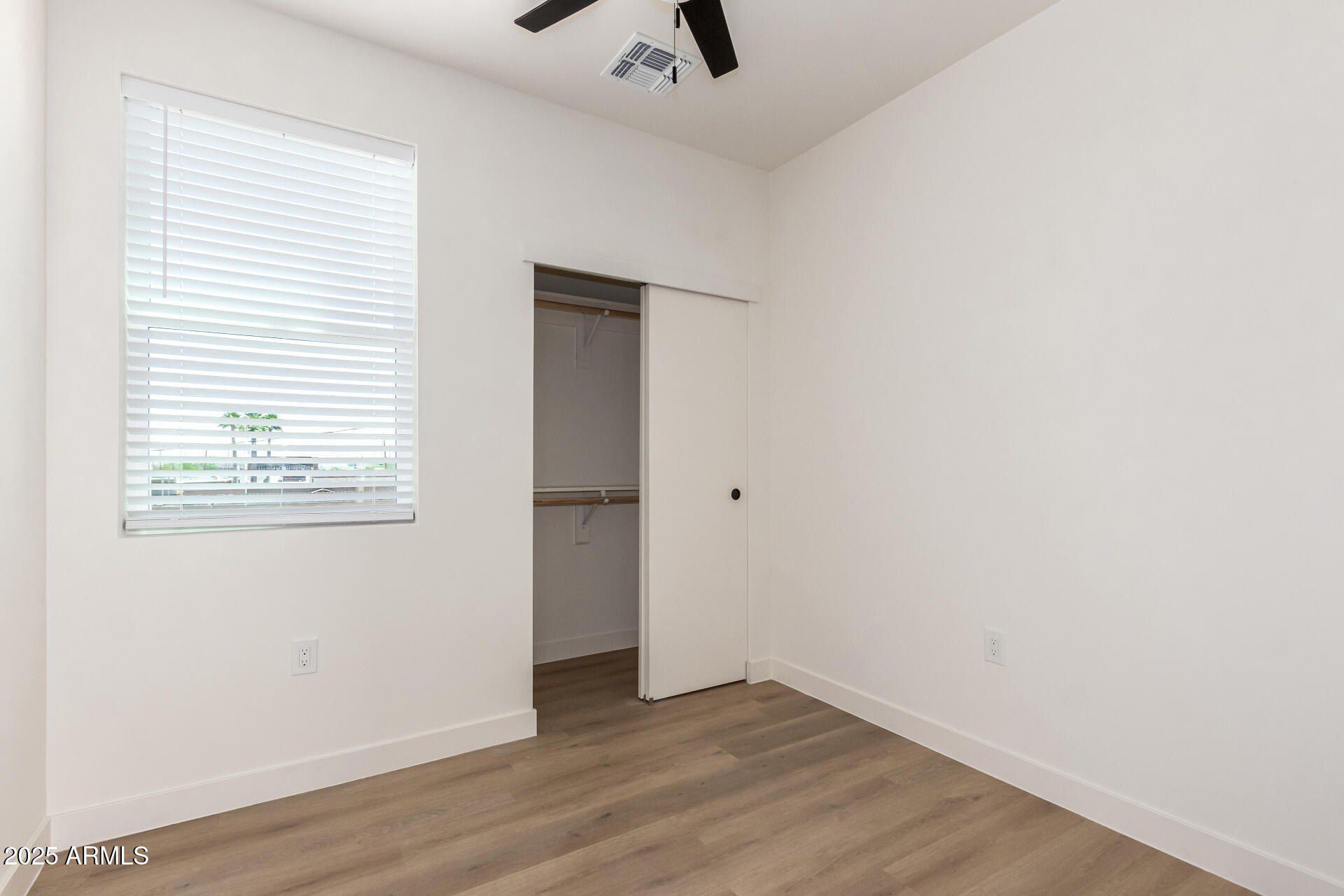 411 N 32Nd Place. Phoenix, AZ 85008