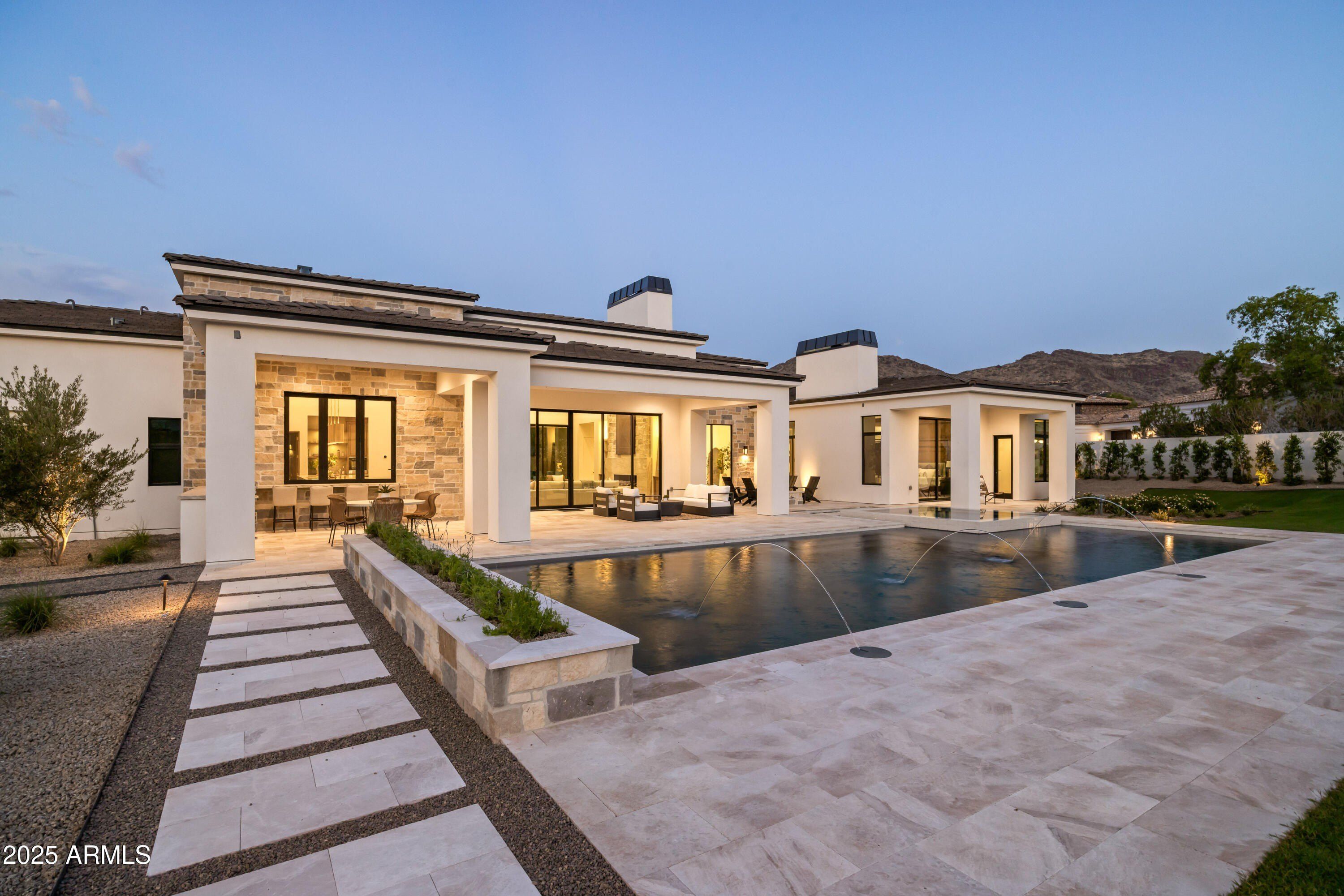 8230 N Mockingbird Lane. Paradise Valley, AZ 85253