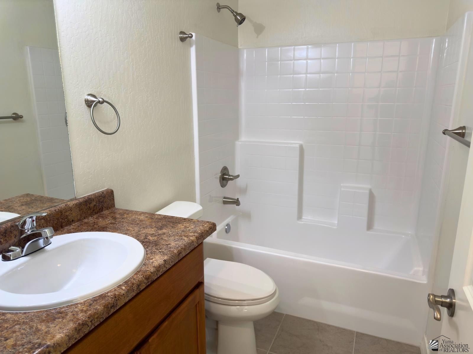 3740 E Santa Palmira St. San Luis, AZ 85336