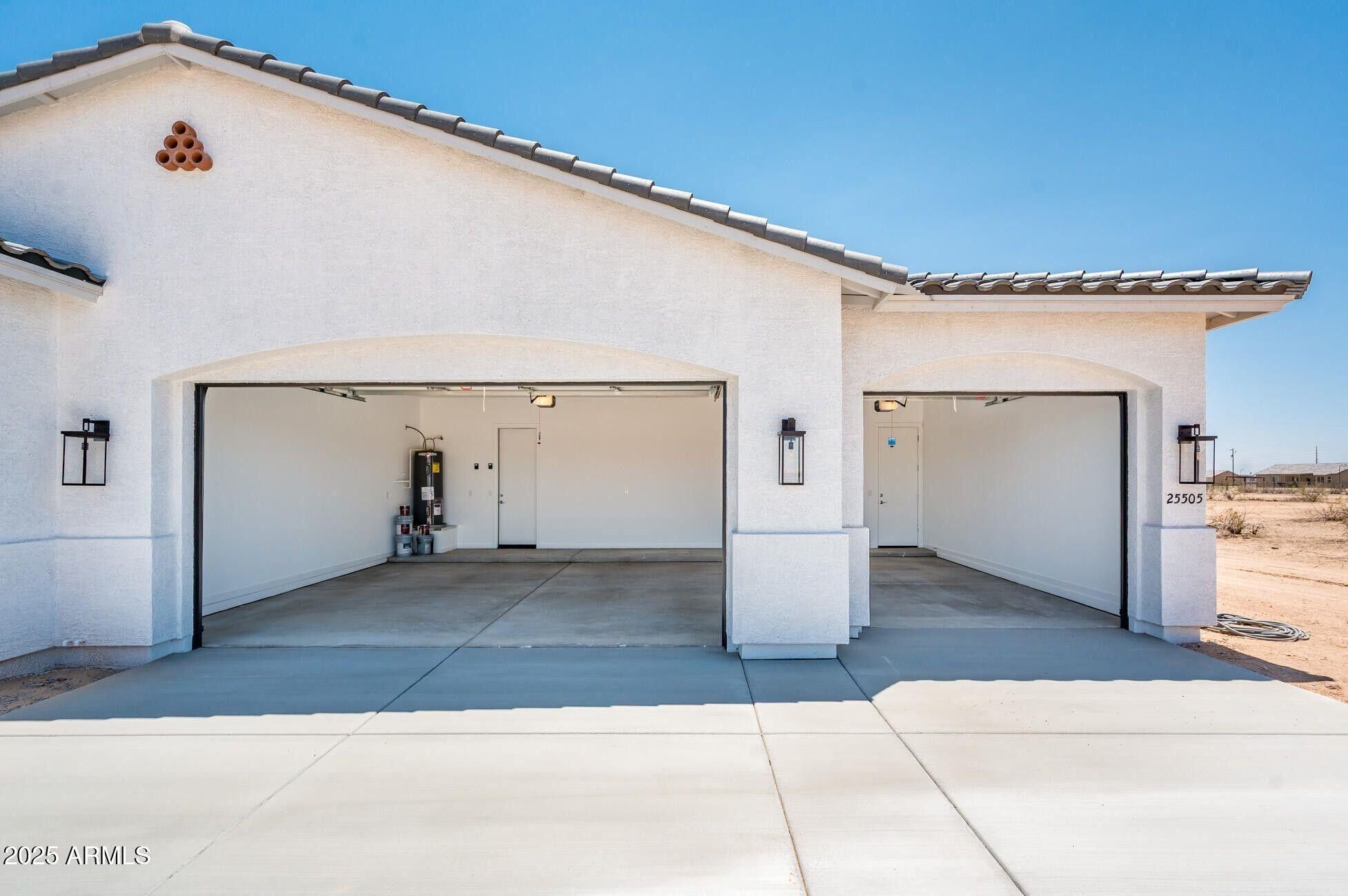 25505 W Brookhart Way. Wittmann, AZ 85361