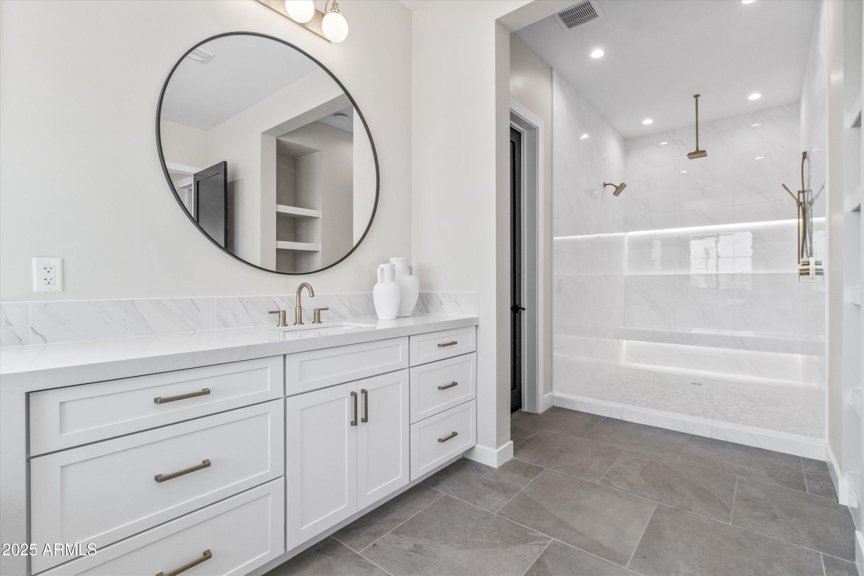 3525 S Kings Ranch Court. Gold Canyon, AZ 85118