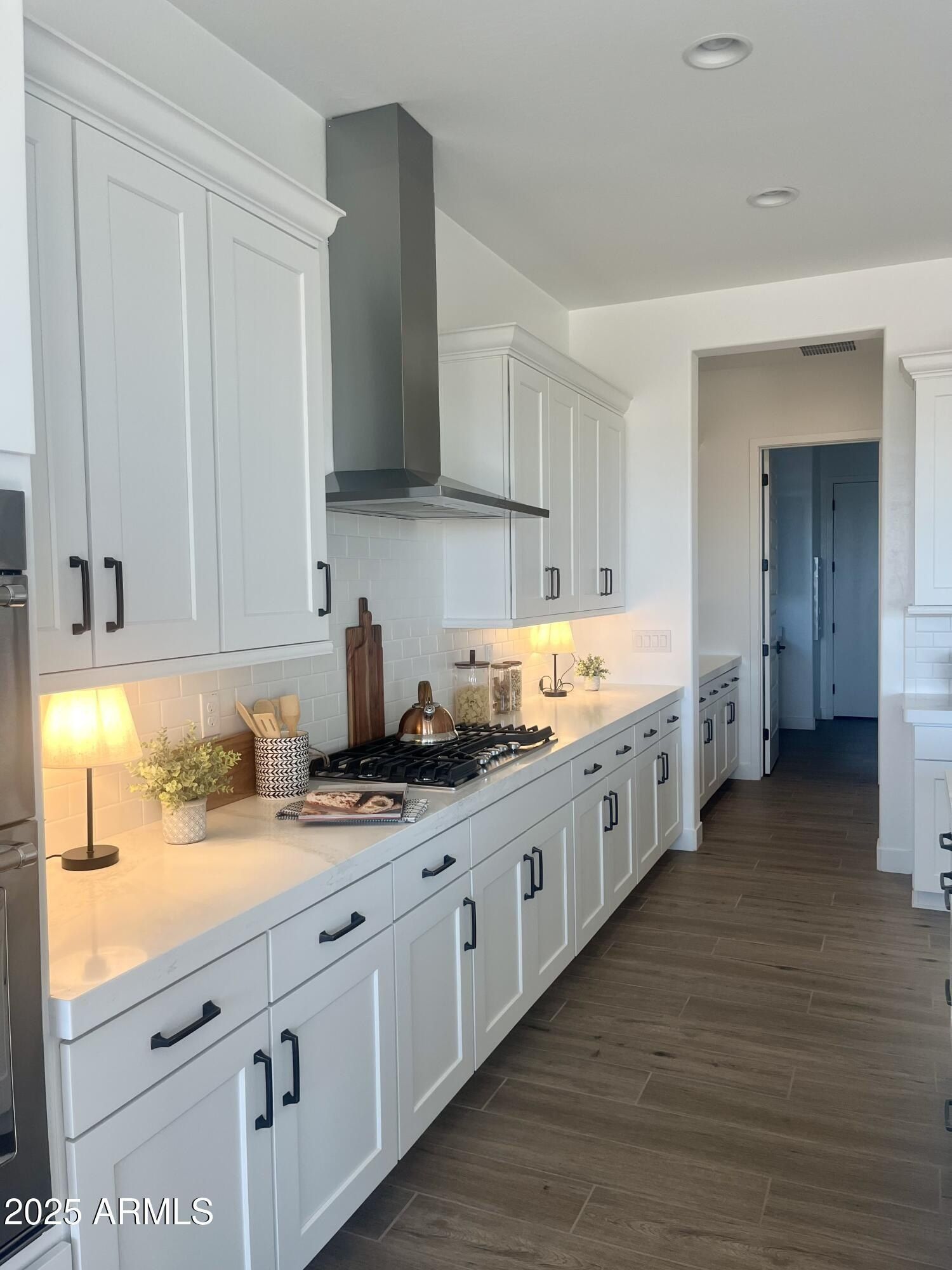 1125 E Gleneagle Drive. Chandler, AZ 85249
