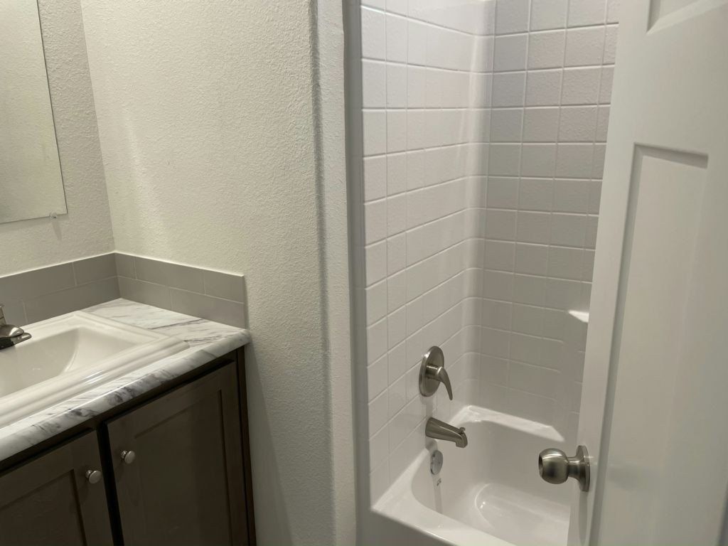 1702 E John Cabot Rd 154. Phoenix, AZ 85022