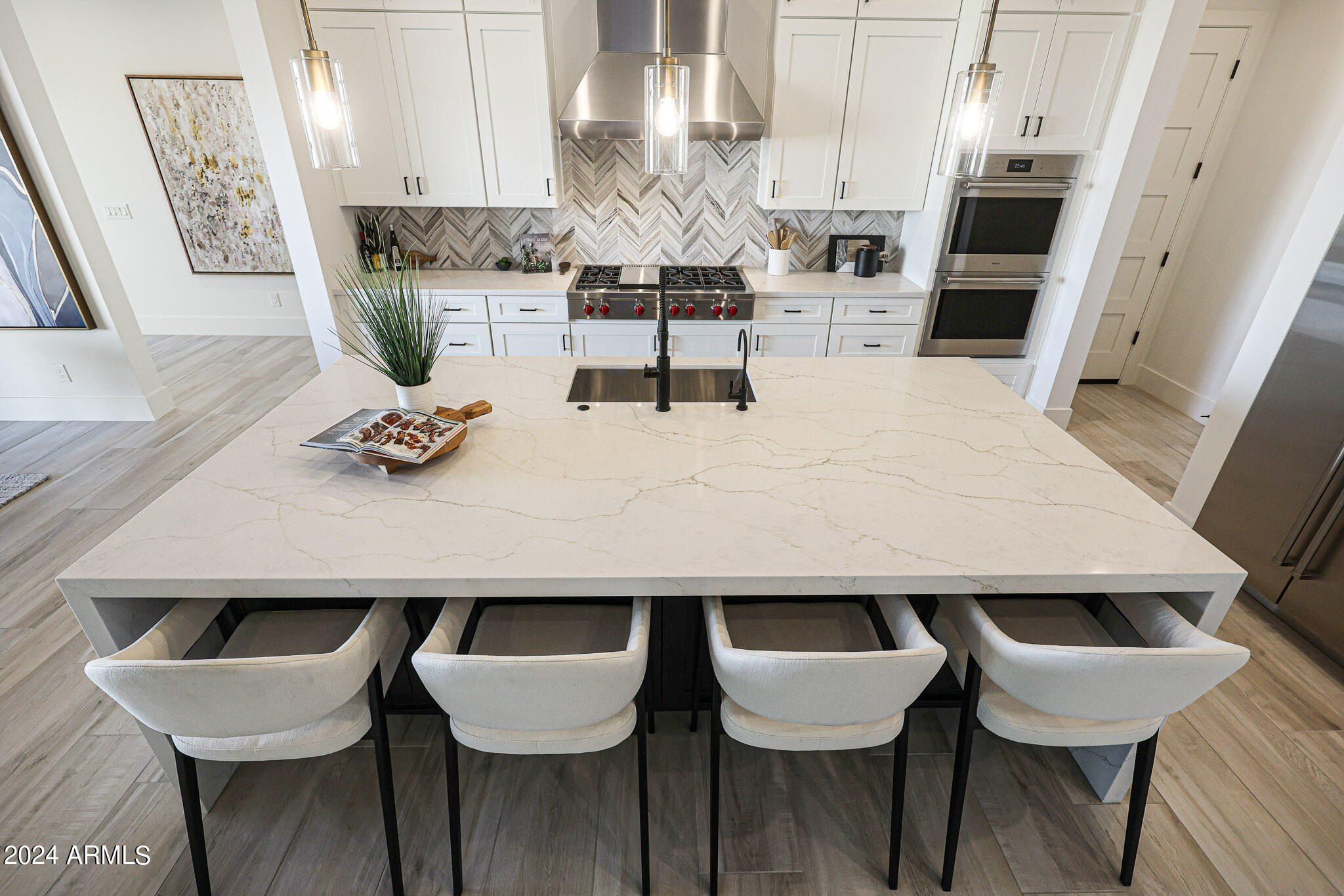 610 E Woburn Lane. Phoenix, AZ 85085