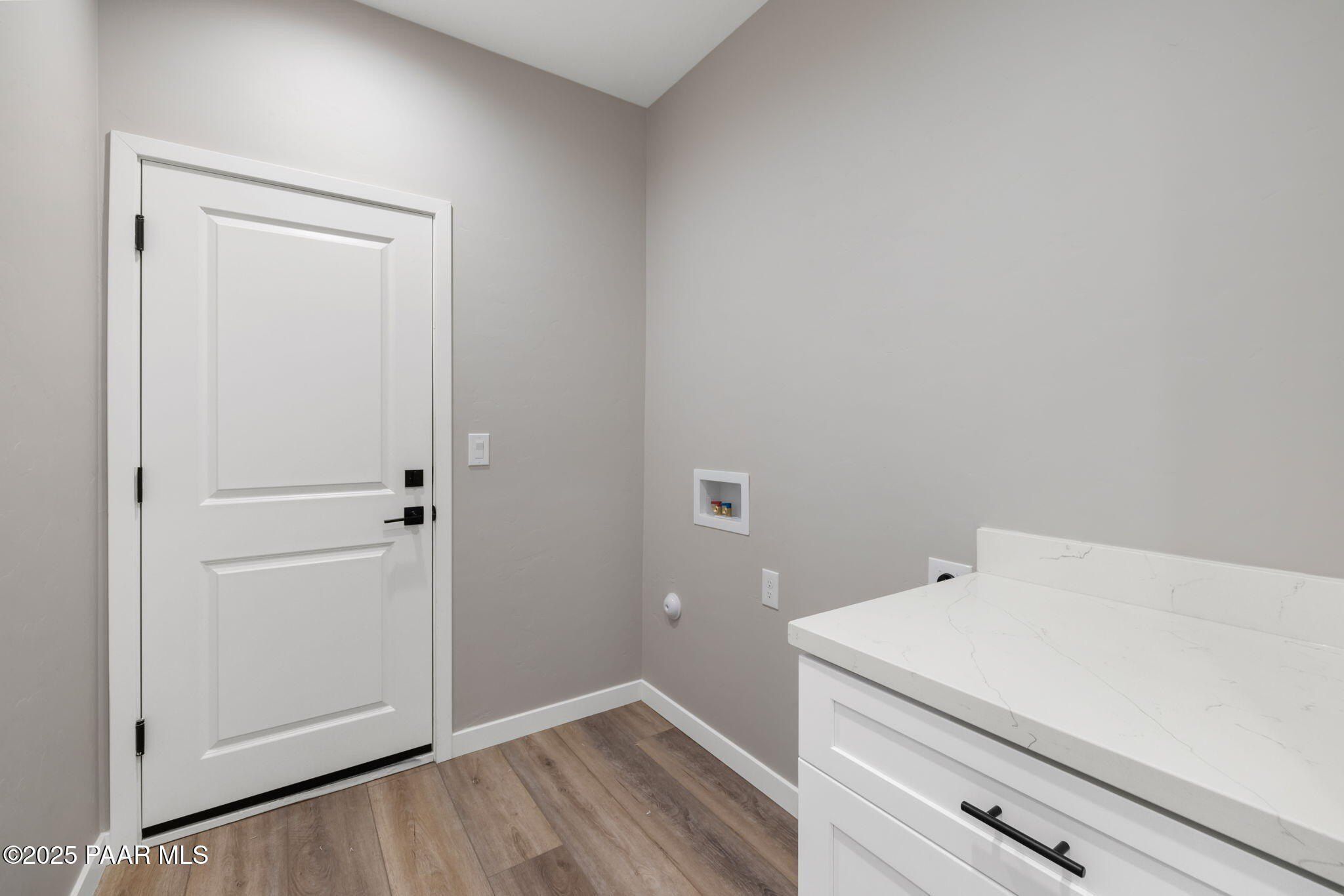 942 N Latigo Lane. Dewey, AZ 86327