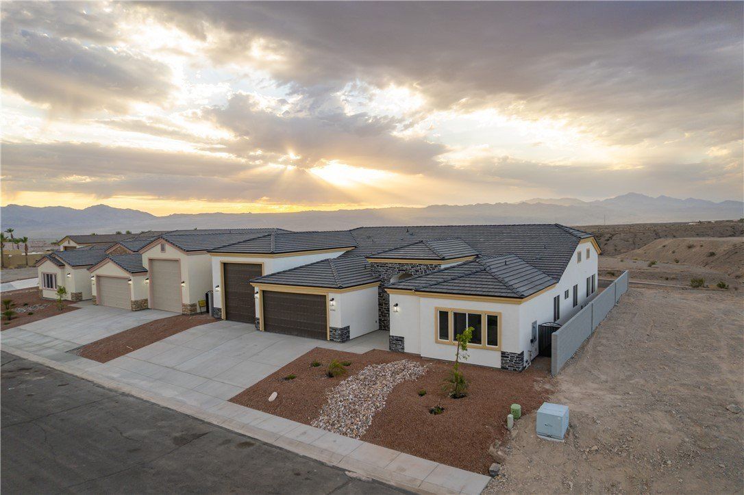 2345 Raven Court. Bullhead City, AZ 86442