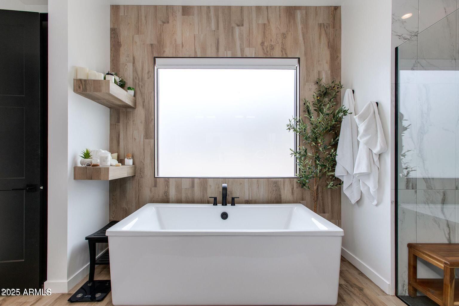 100 W Northern Avenue. Phoenix, AZ 85021