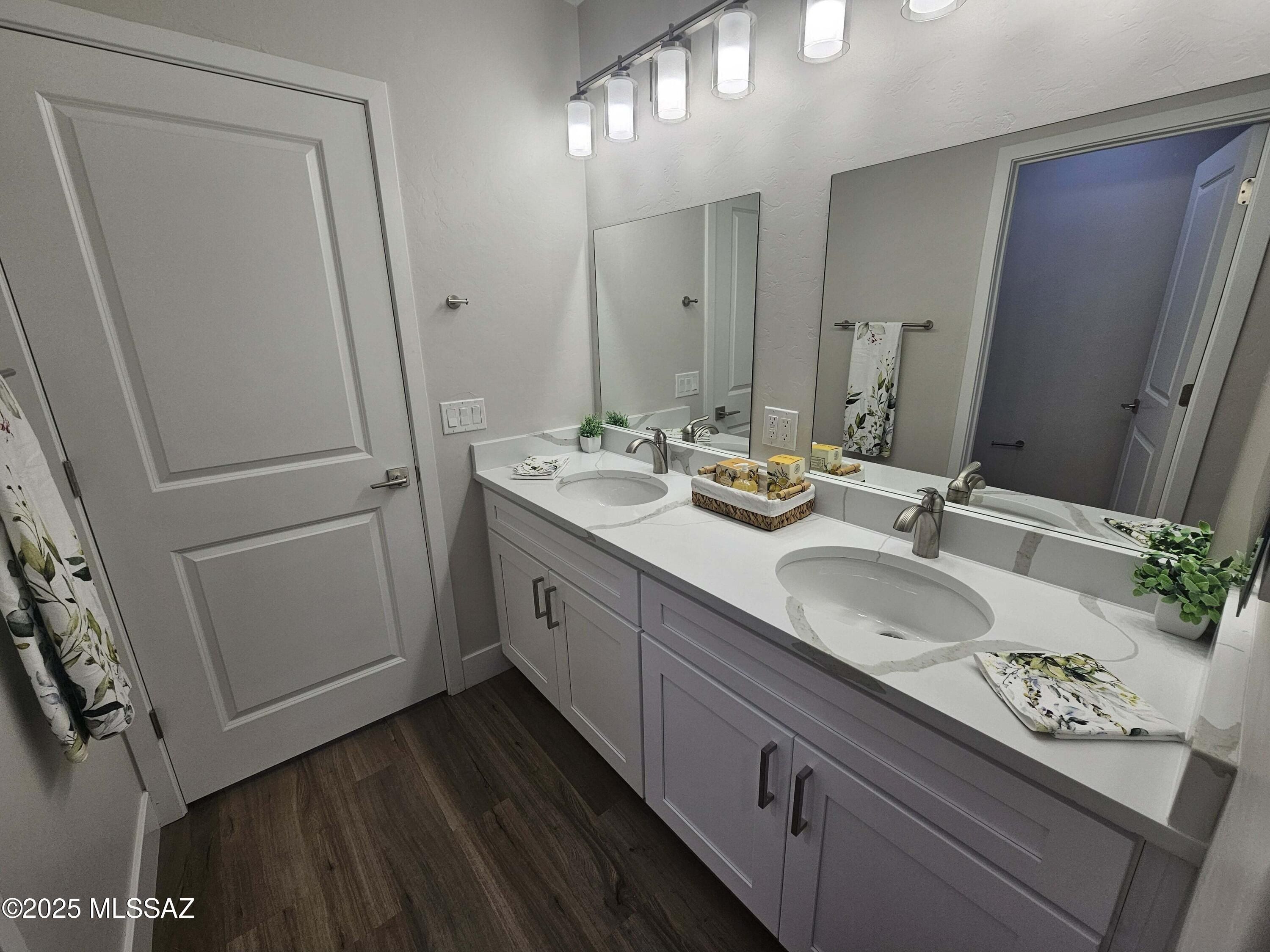 2020 E River Road. Tucson, AZ 85718