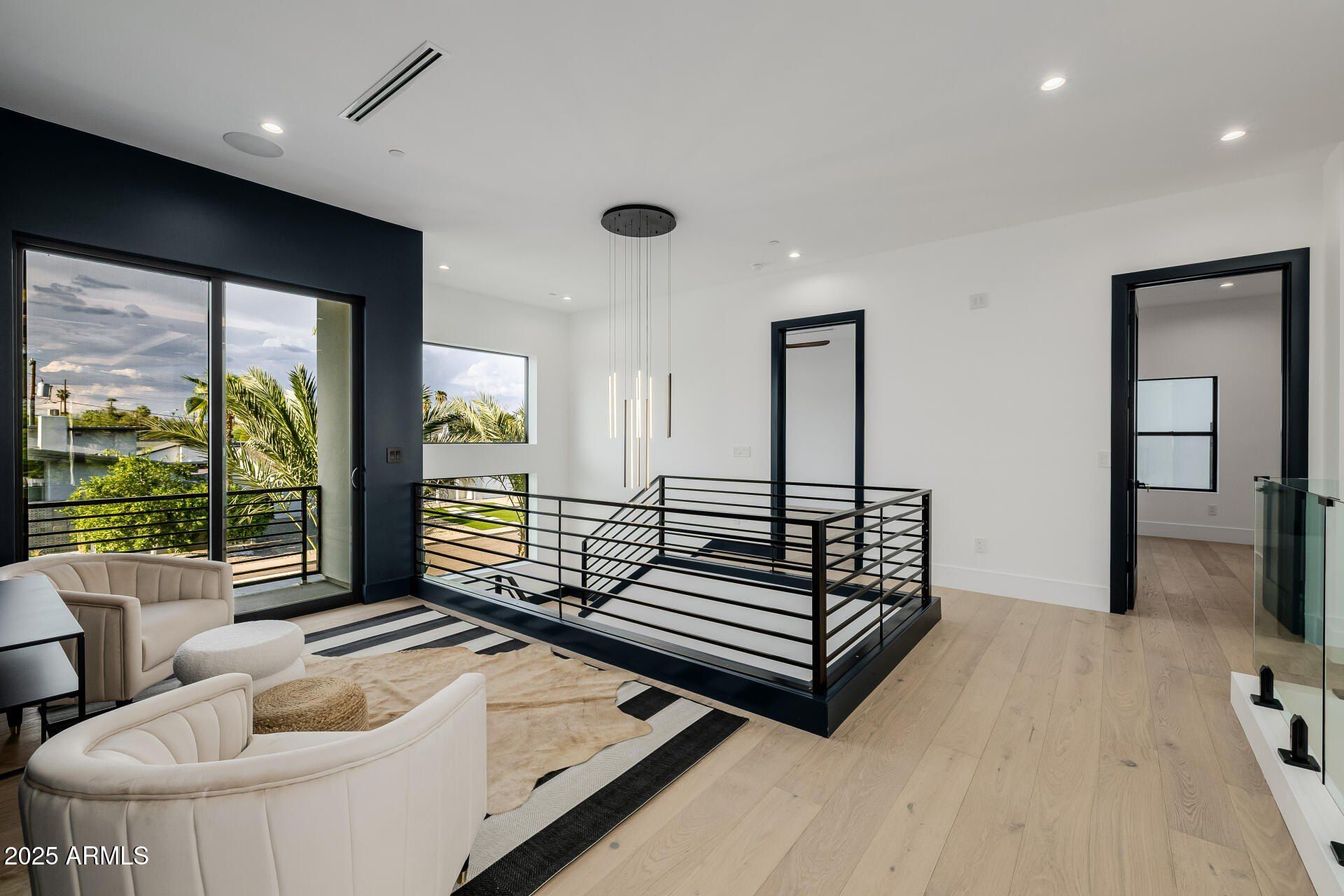 6541 E 2Nd Street. Scottsdale, AZ 85251