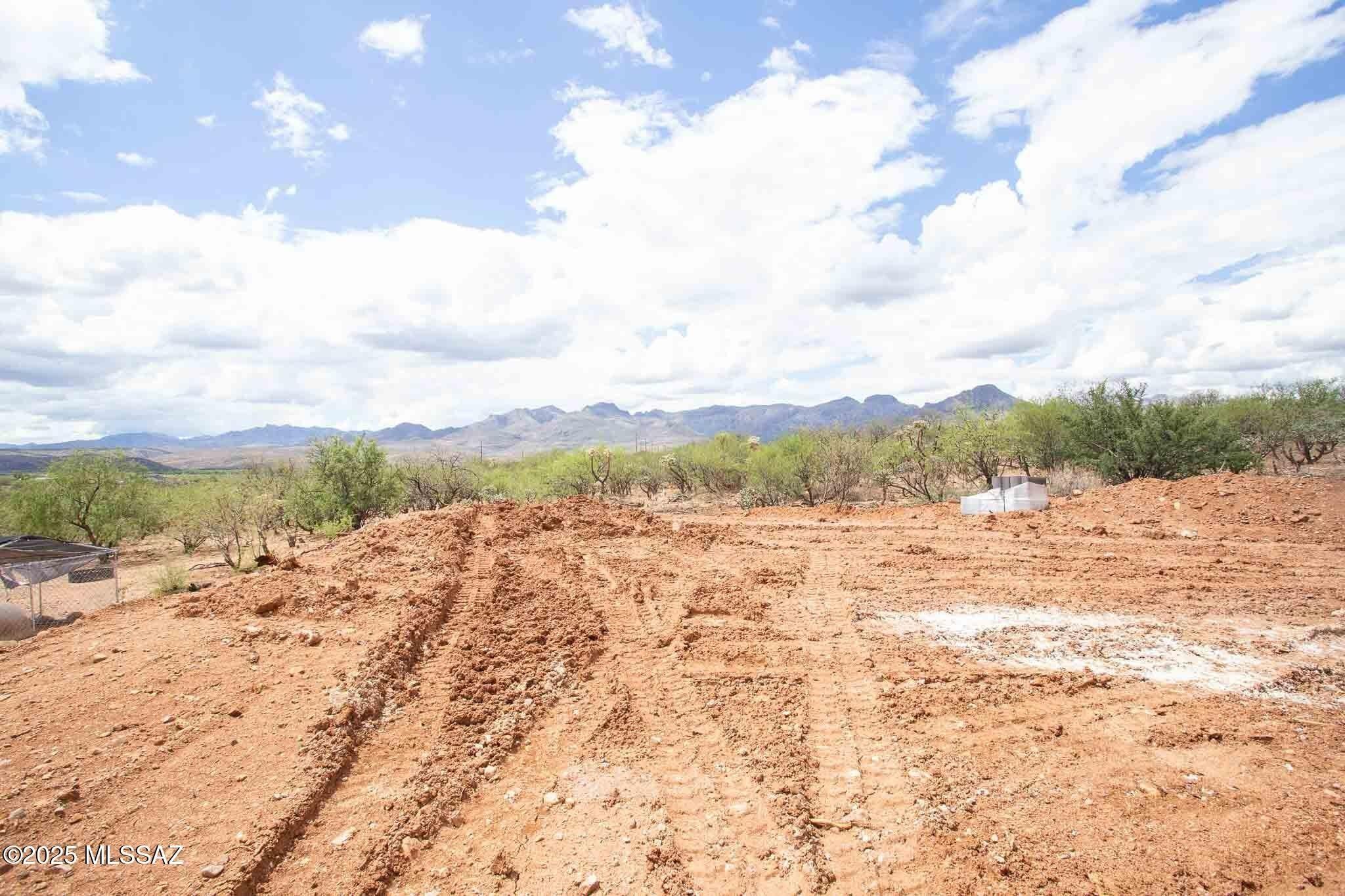 106 Headge Court. Rio Rico, AZ 85648