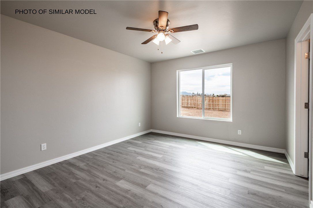 3553 E Lark Lane. Kingman, AZ 86409