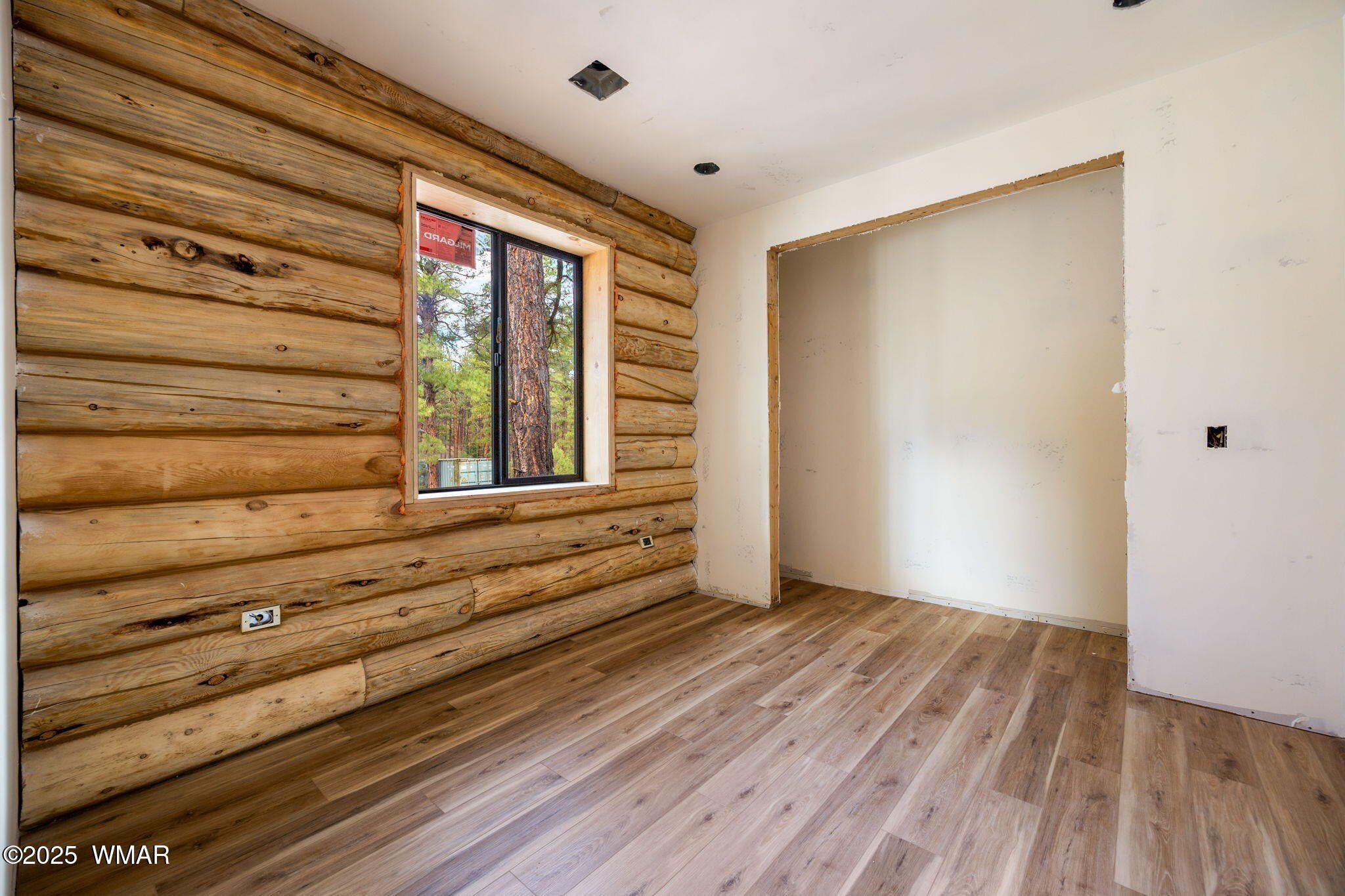 30 S Bench Circle. Show Low, AZ 85901