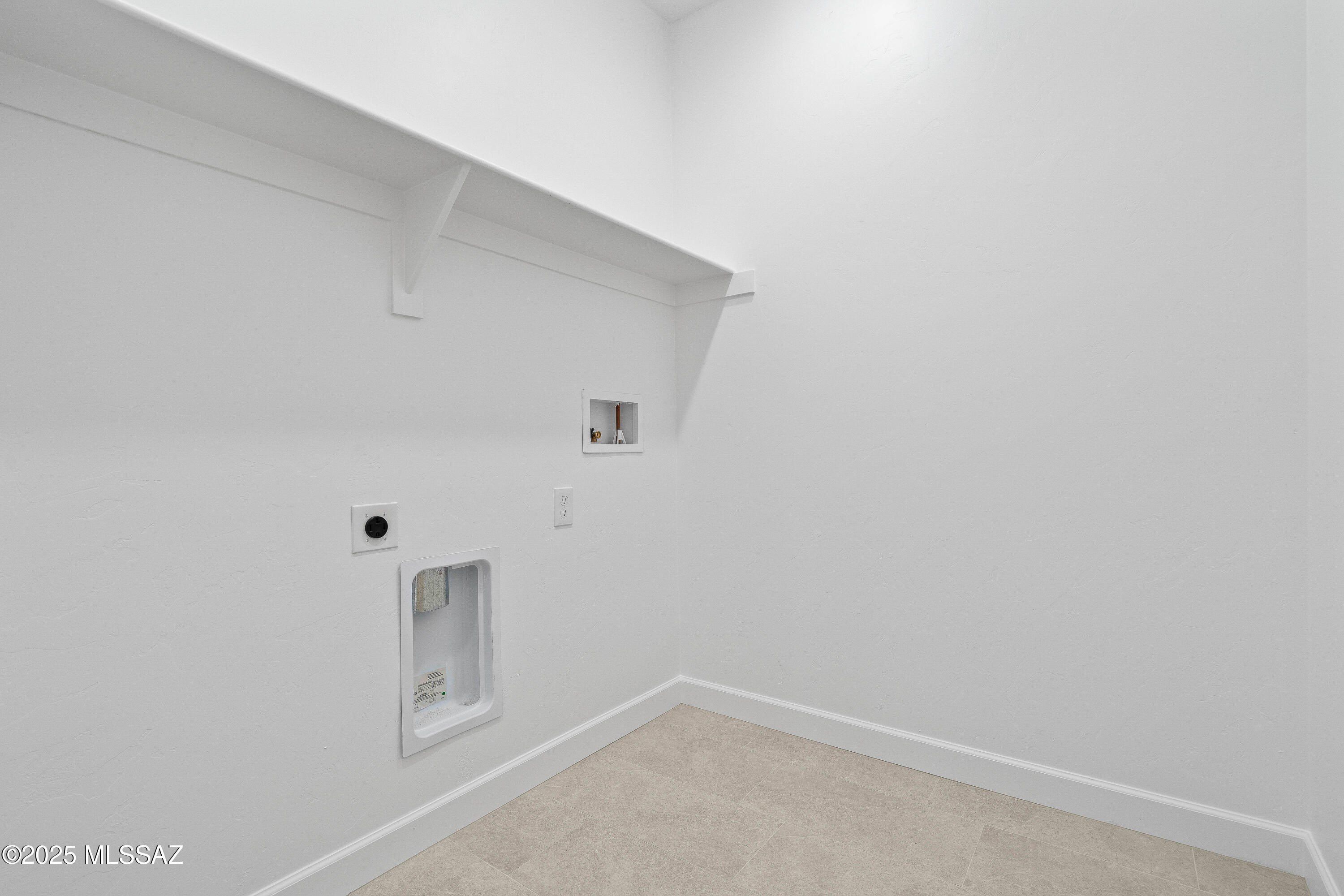 1725 Faro Court. Rio Rico, AZ 85648