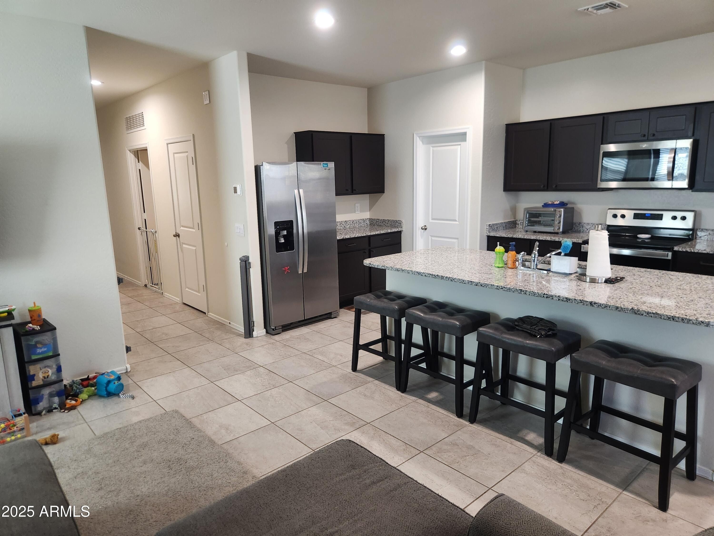 18562 W Bronco Trail. Wittmann, AZ 85361