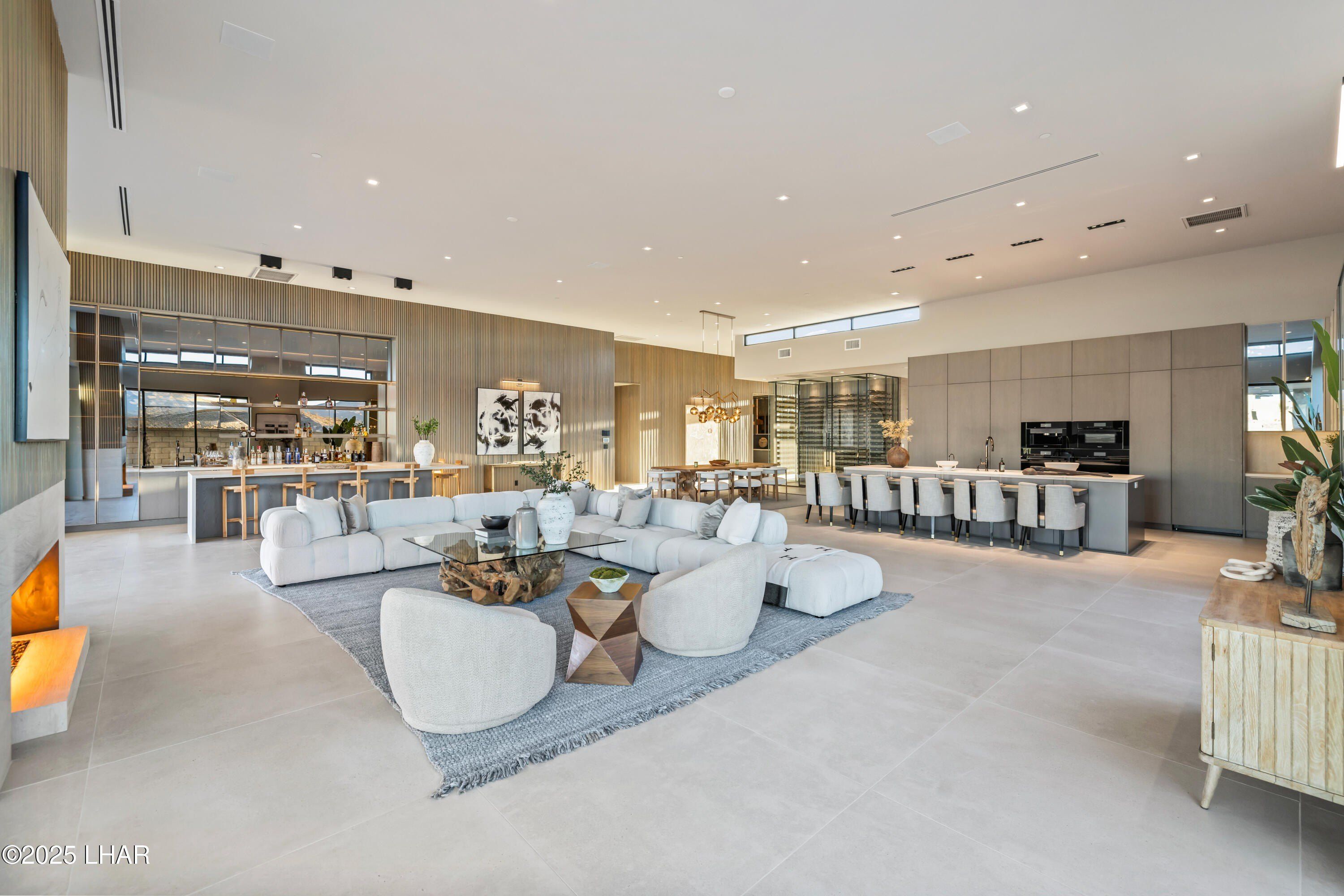 2437 Wren Cove Way. Lake Havasu City, AZ 86406